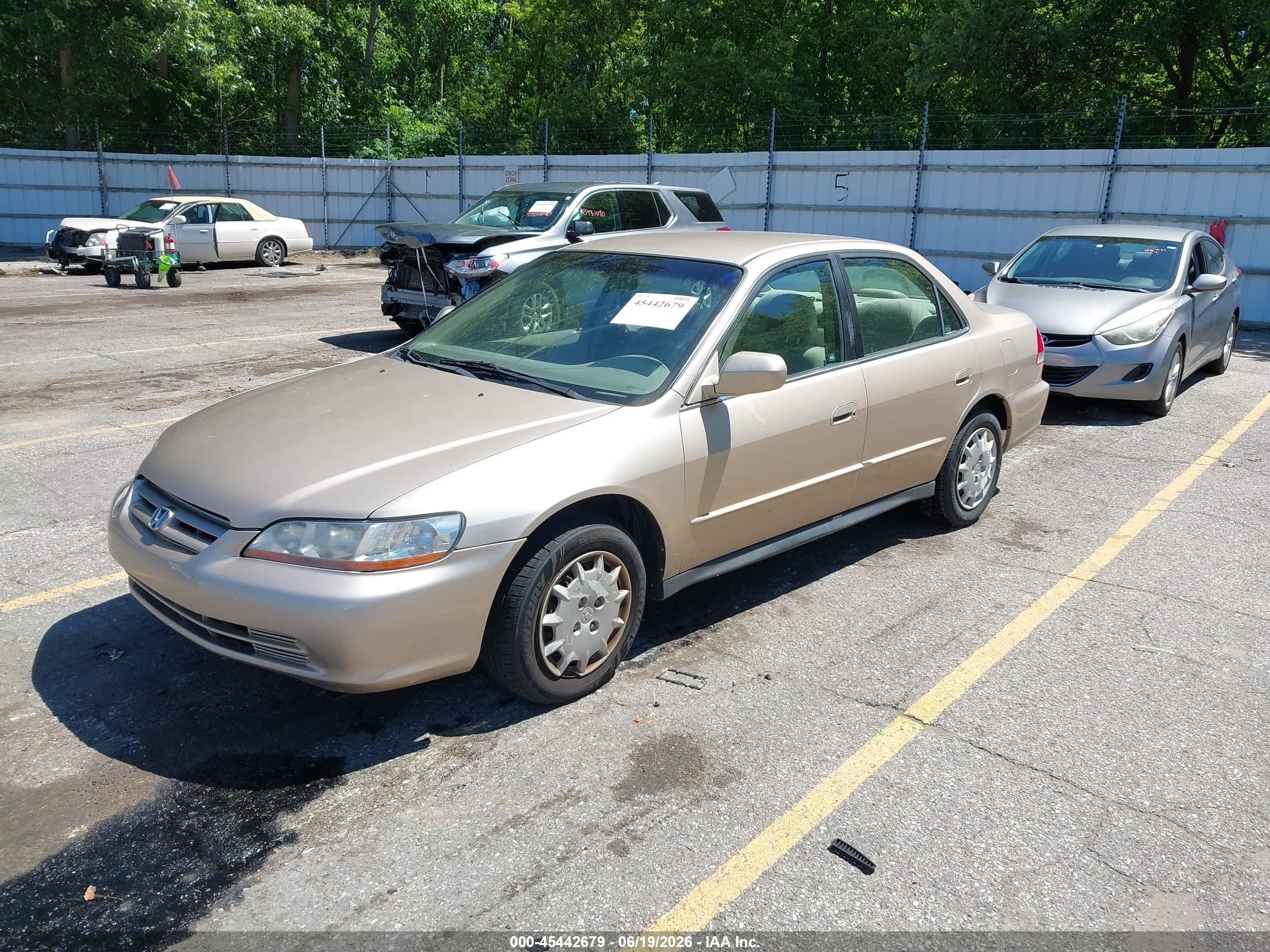 2002 Honda Accord 2.3 Lx Желто-коричневый vin: 1HGCG56432A110488
