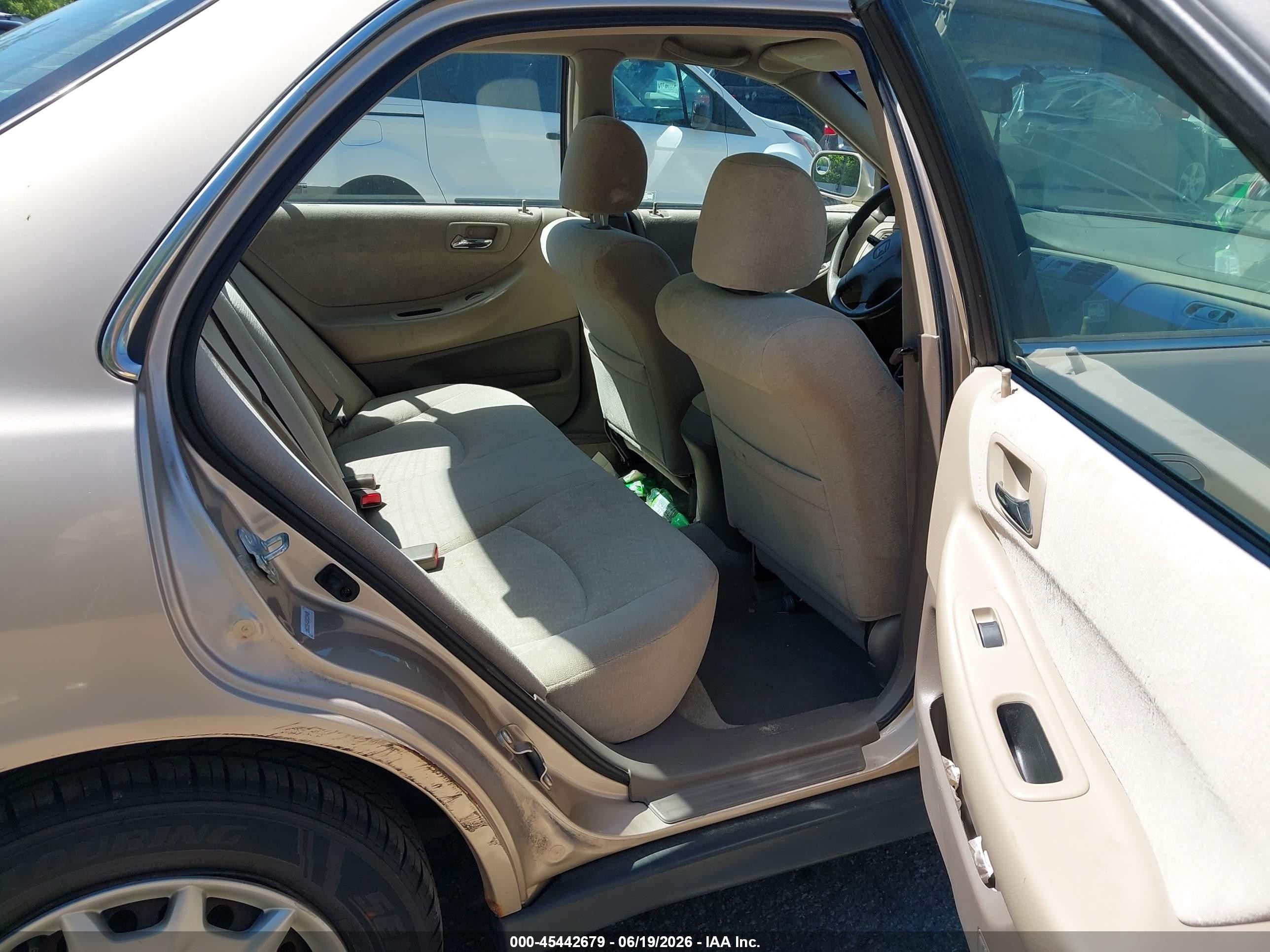 2002 Honda Accord 2.3 Lx Желто-коричневый vin: 1HGCG56432A110488