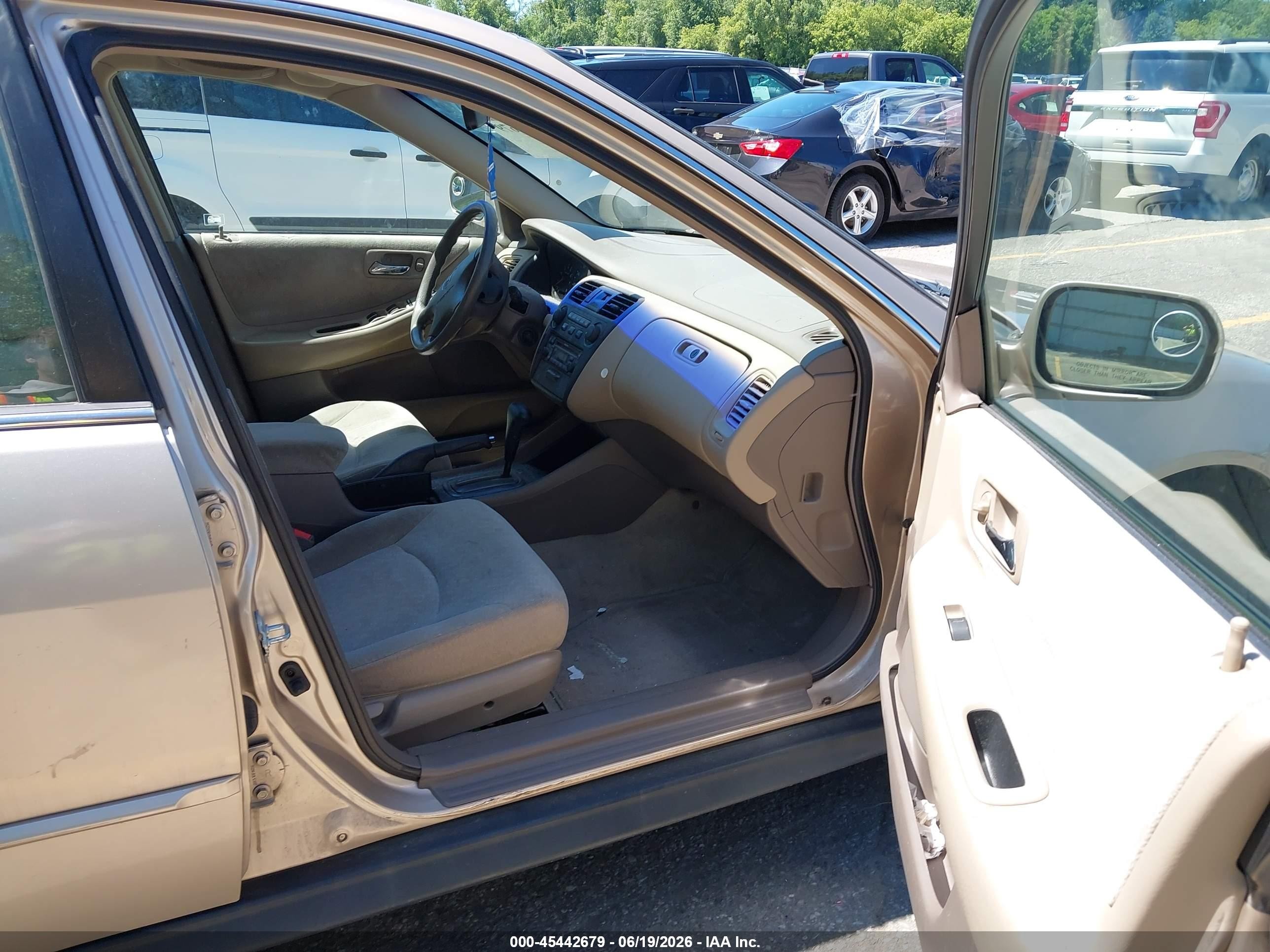 2002 Honda Accord 2.3 Lx Желто-коричневый vin: 1HGCG56432A110488