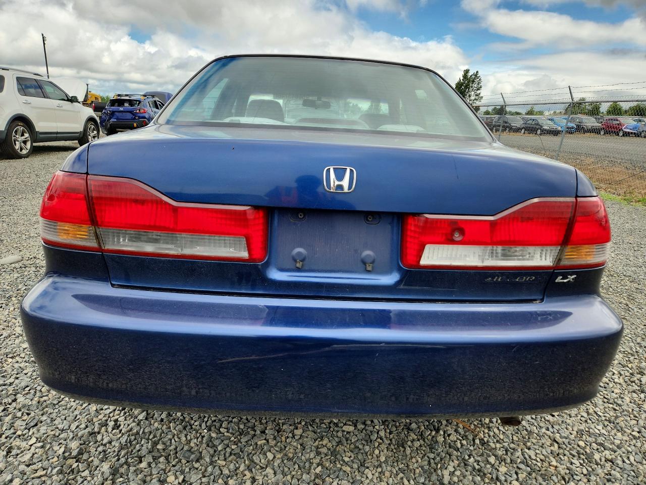 2002 Honda Accord Lx Blue vin: 1HGCG56432A174076