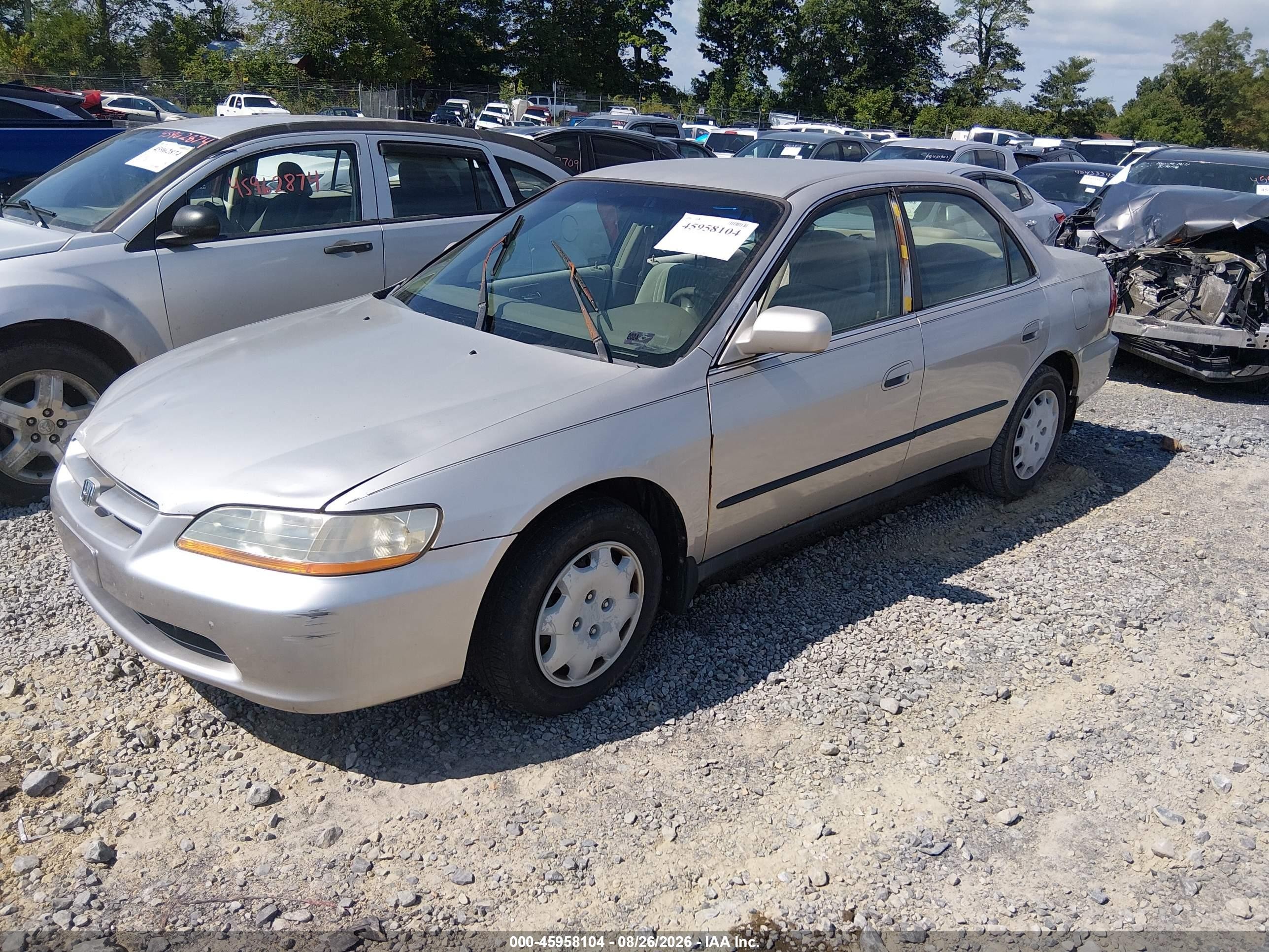 1998 Honda Accord Lx Silver vin: 1HGCG5643WA156618
