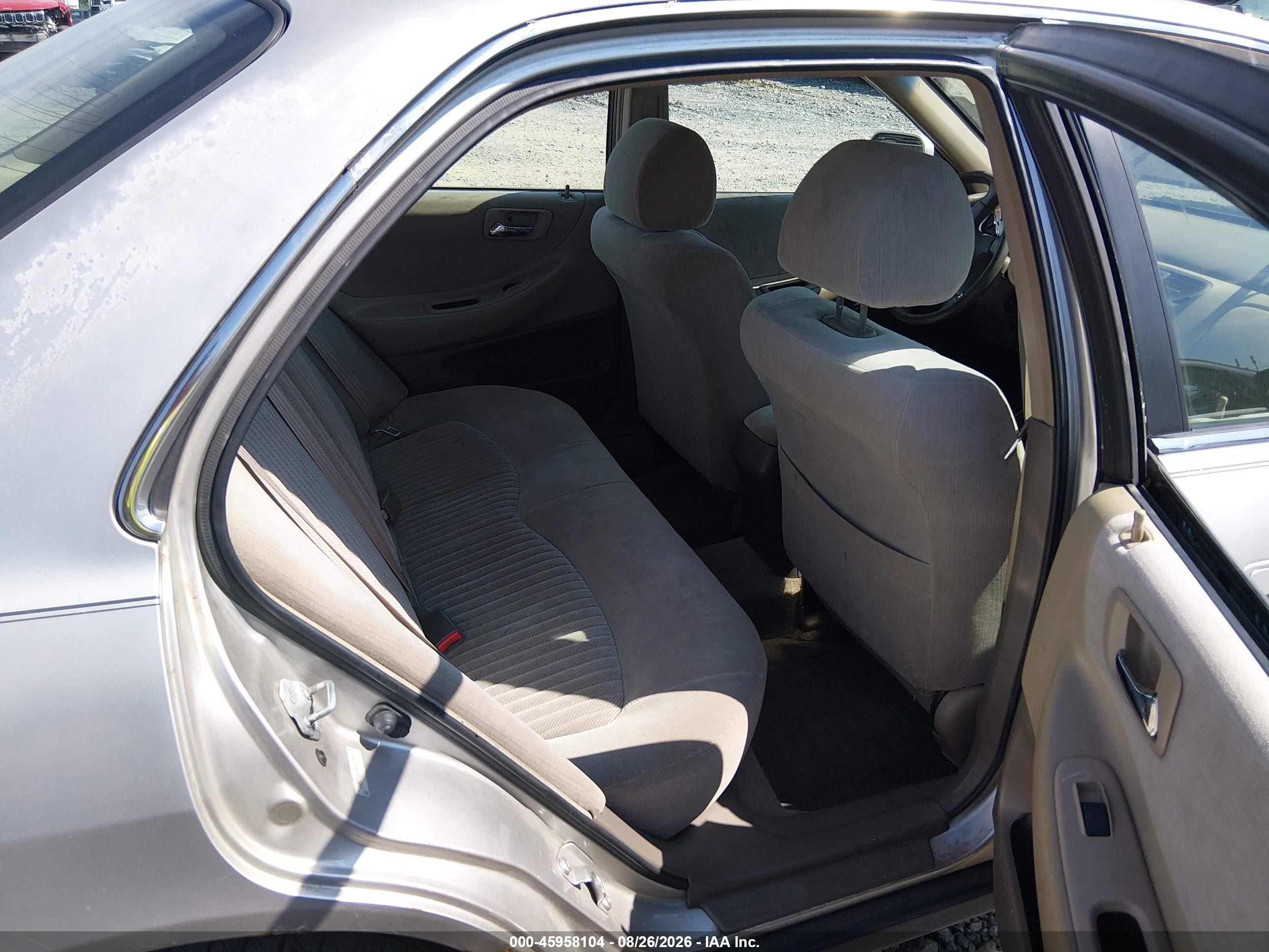 1998 Honda Accord Lx Silver vin: 1HGCG5643WA156618