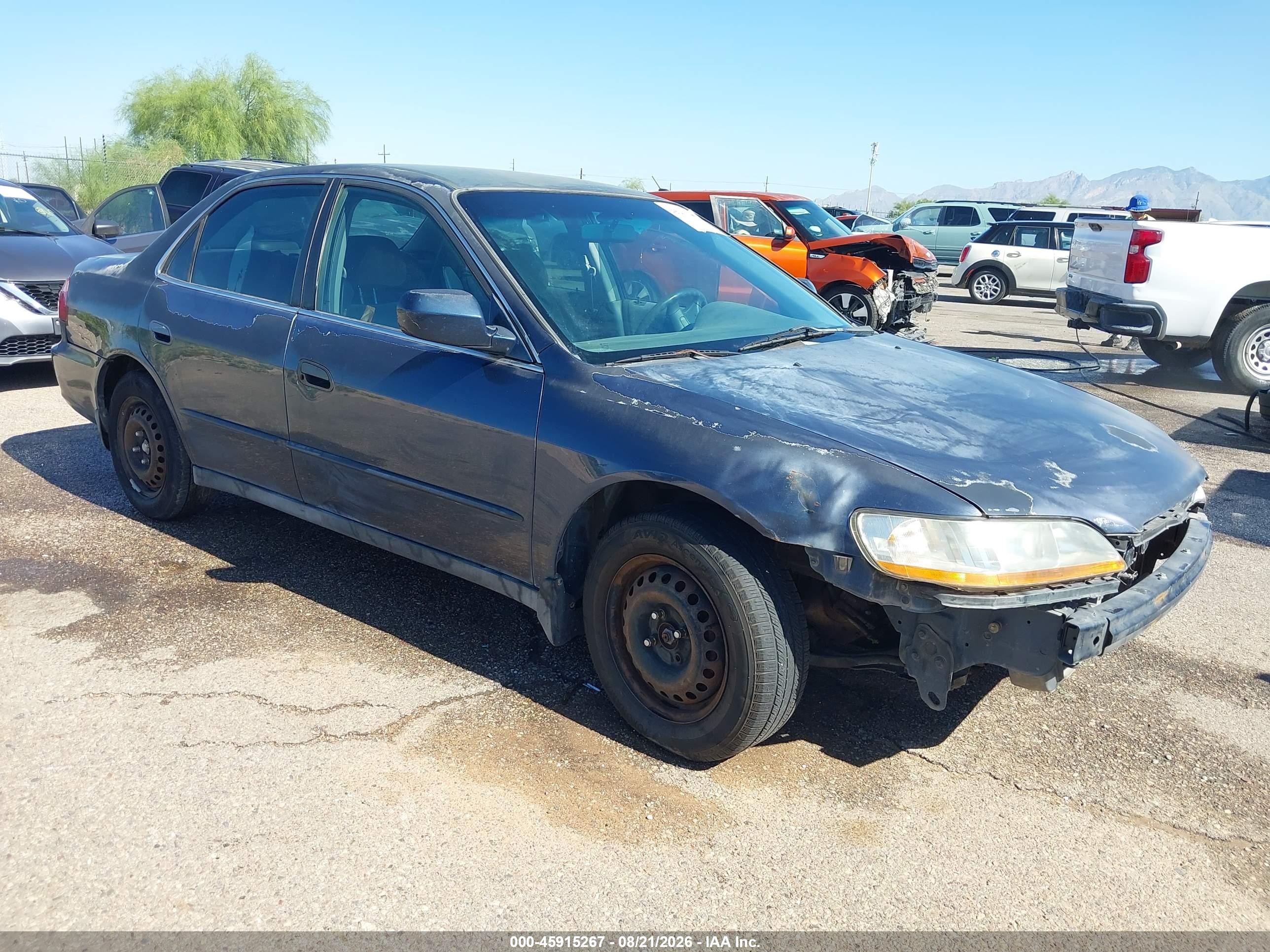 2000 Honda Accord 2.3 Lx Dark Blue vin: 1HGCG5643YA018077