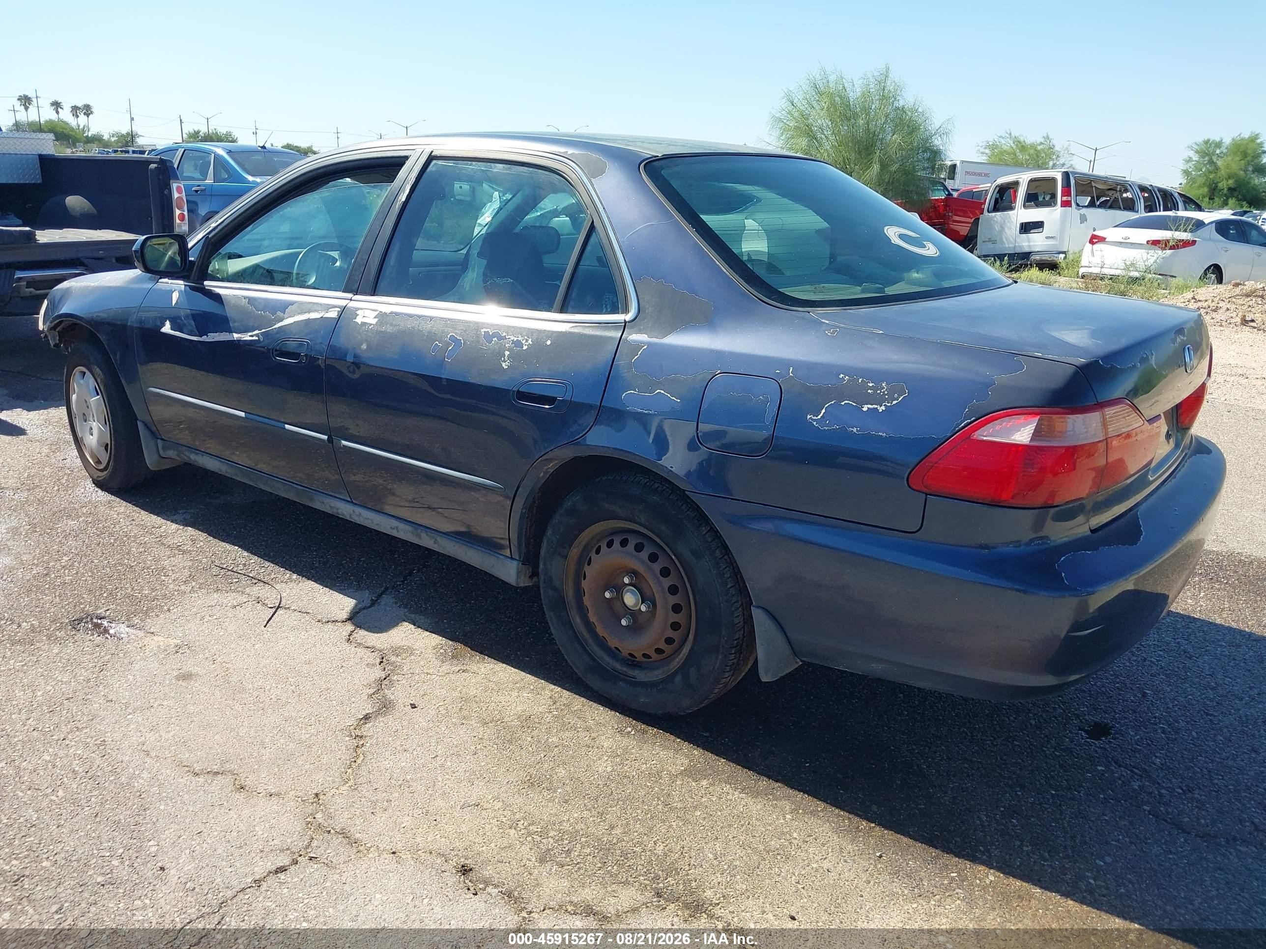 2000 Honda Accord 2.3 Lx Dark Blue vin: 1HGCG5643YA018077