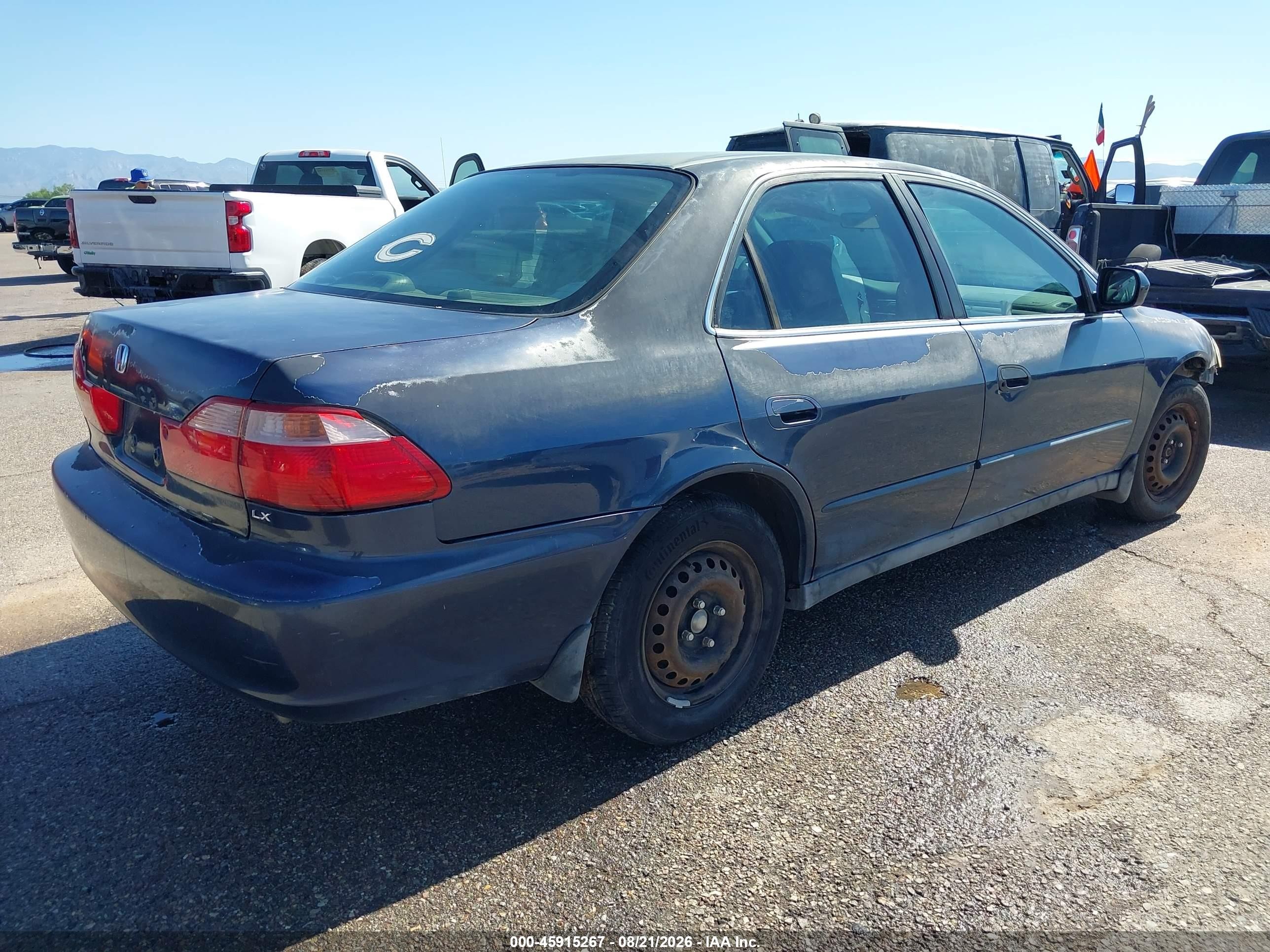 2000 Honda Accord 2.3 Lx Dark Blue vin: 1HGCG5643YA018077