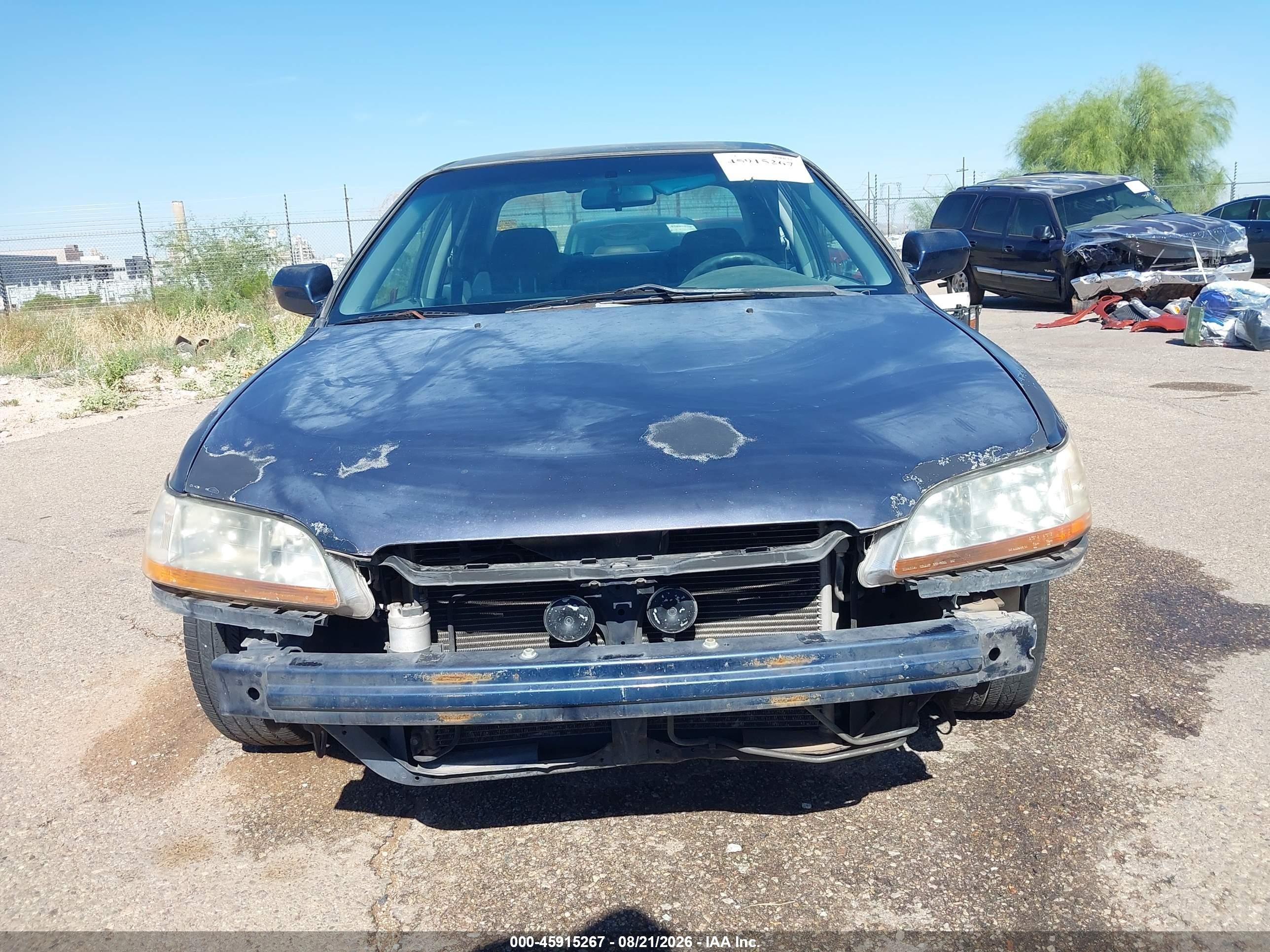 2000 Honda Accord 2.3 Lx Dark Blue vin: 1HGCG5643YA018077