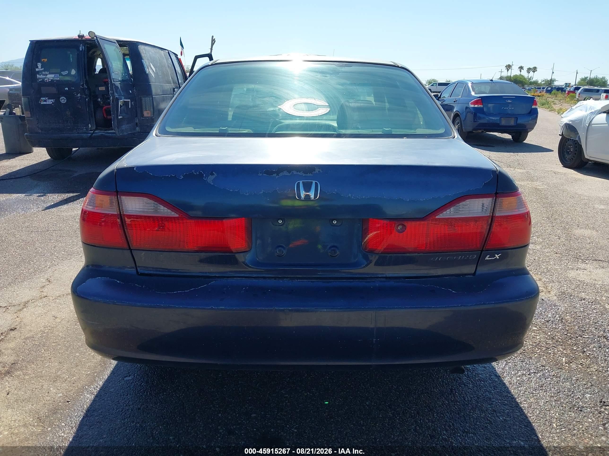 2000 Honda Accord 2.3 Lx Dark Blue vin: 1HGCG5643YA018077