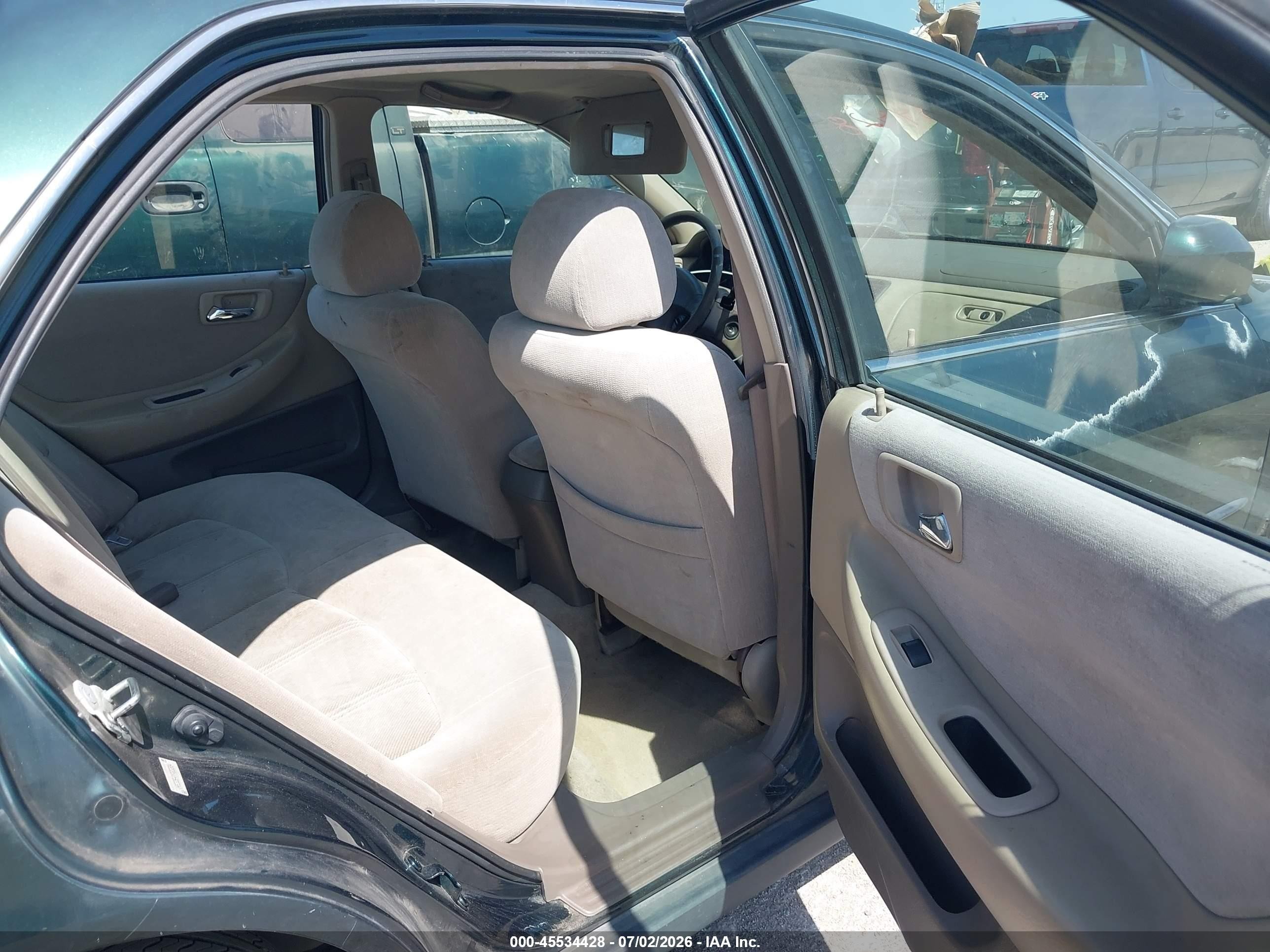 2000 Honda Accord 2.3 Lx Зеленый vin: 1HGCG5643YA032884