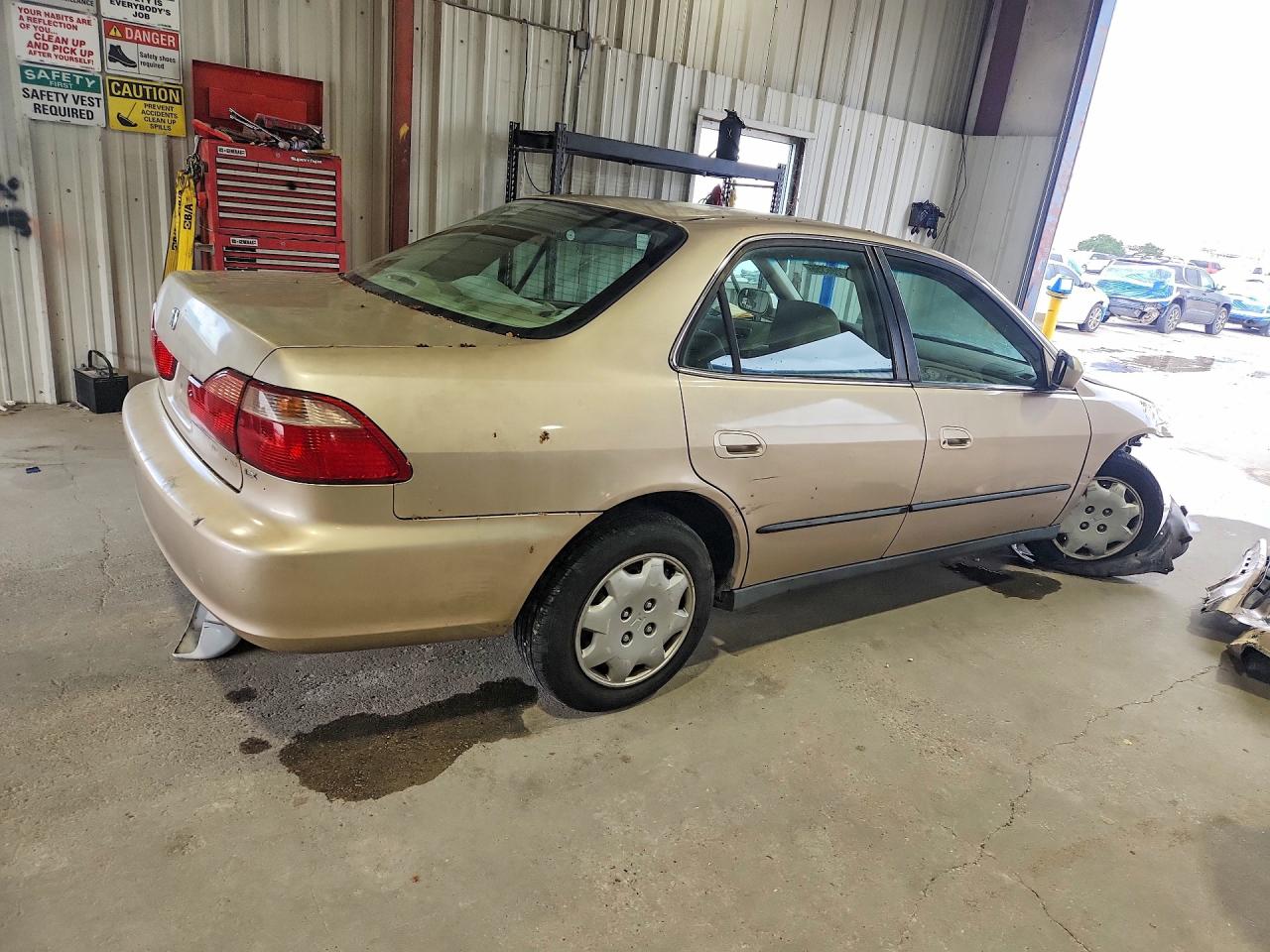 2000 Honda Accord Lx Cream vin: 1HGCG5643YA058725