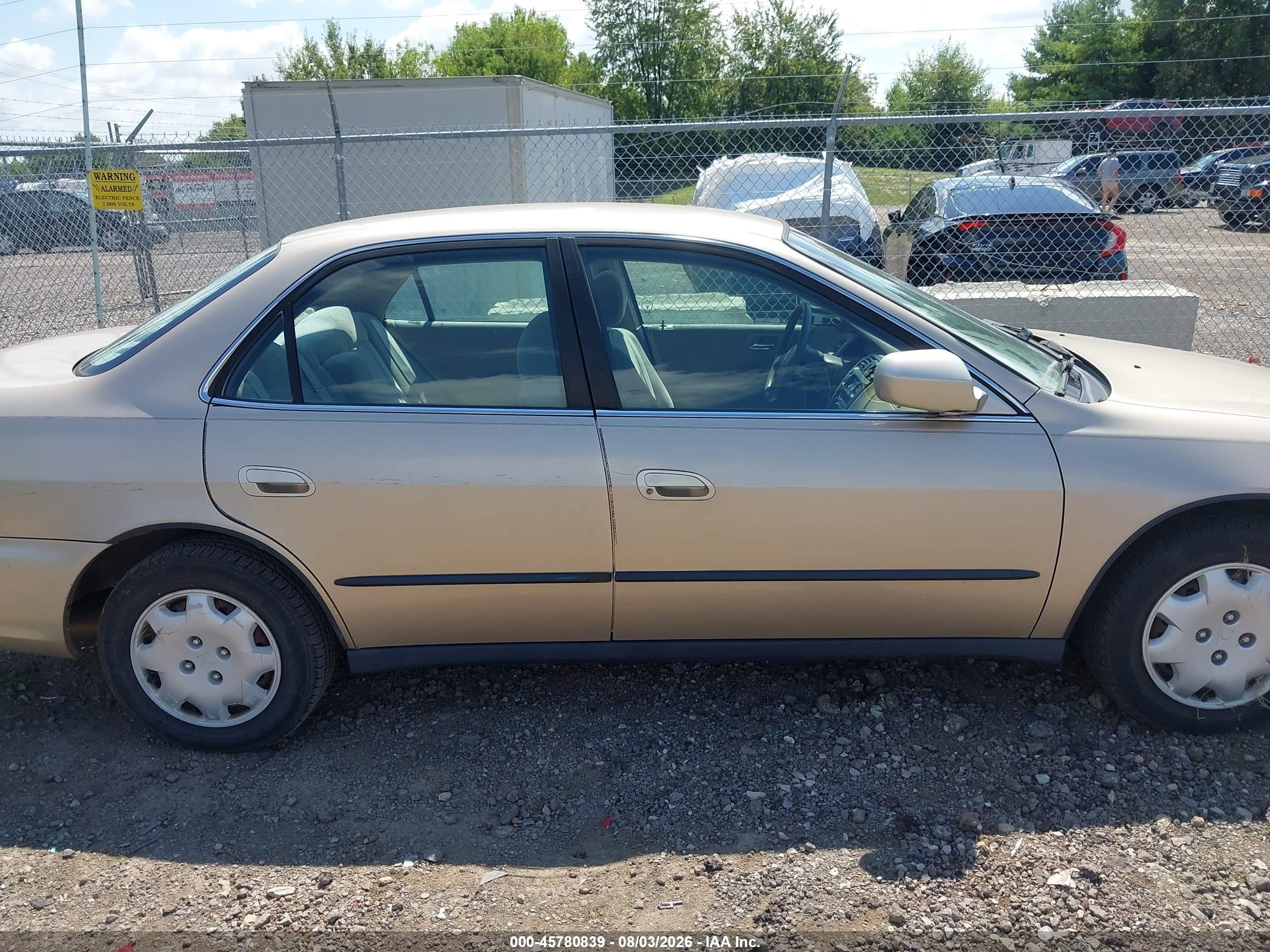 2000 Honda Accord 2.3 Lx Gold vin: 1HGCG5643YA153091