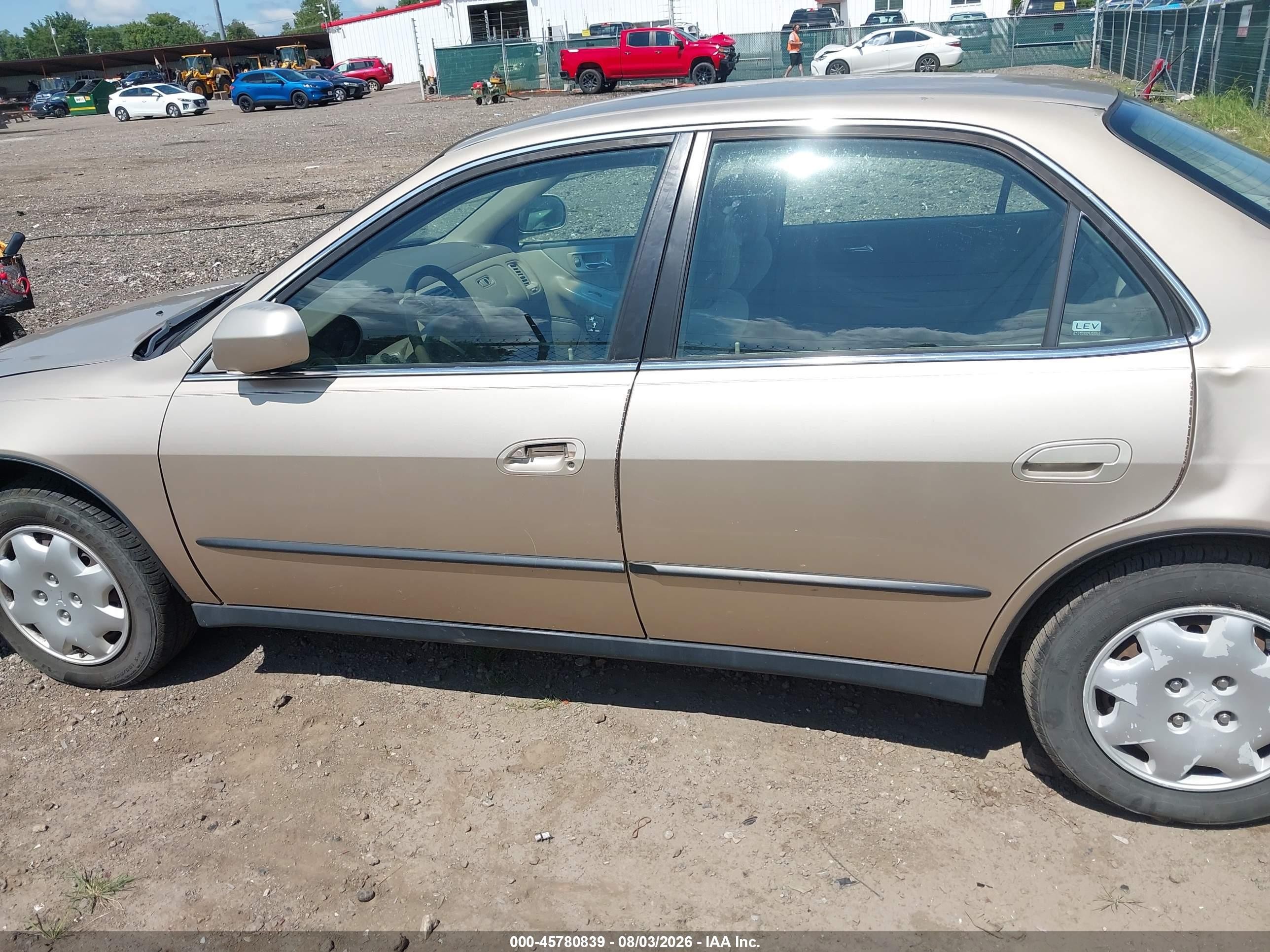 2000 Honda Accord 2.3 Lx Gold vin: 1HGCG5643YA153091