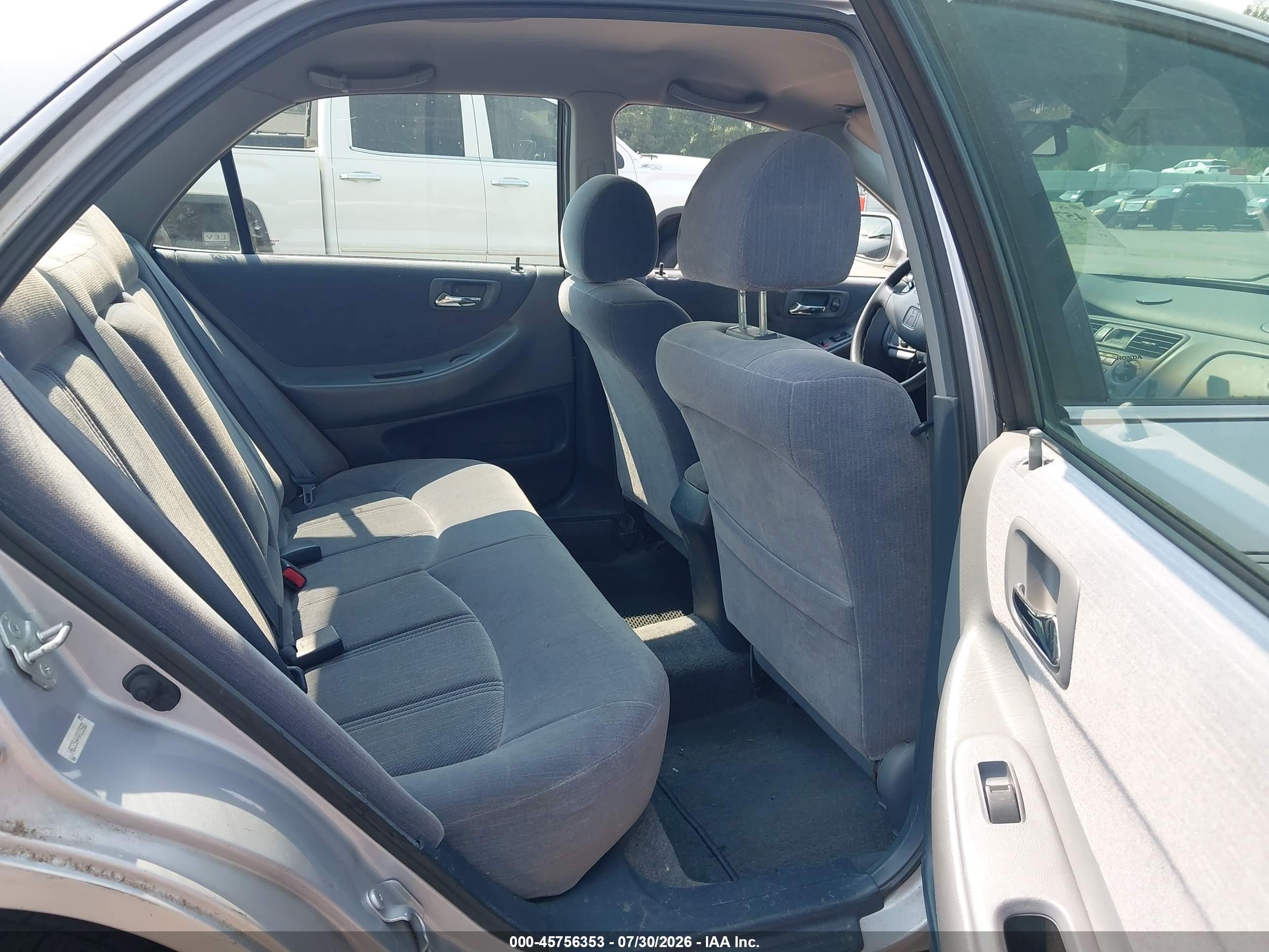 1999 Honda Accord Lx Silver vin: 1HGCG5644XA115920