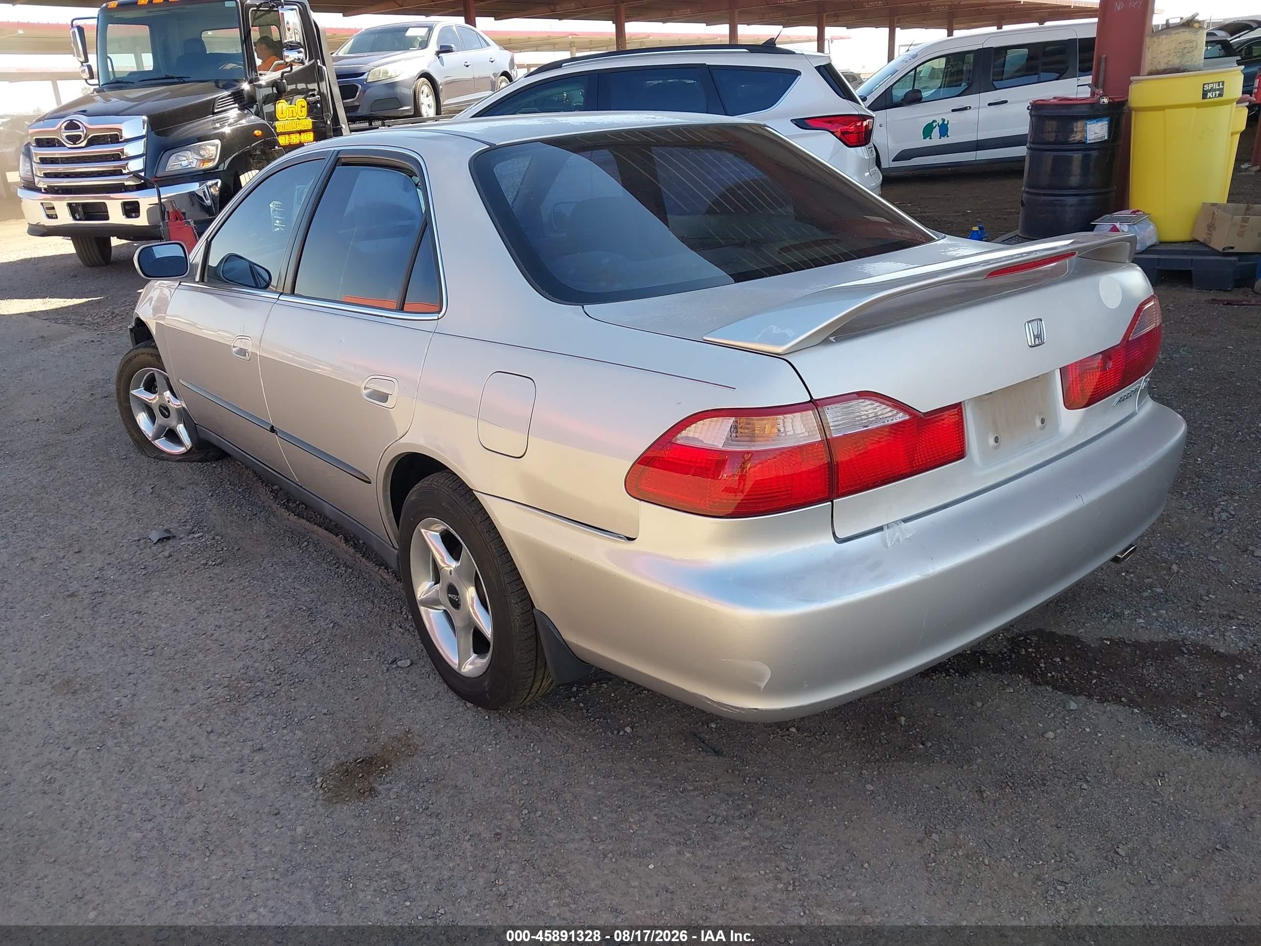 1999 Honda Accord Lx Серебряный vin: 1HGCG5644XA157715