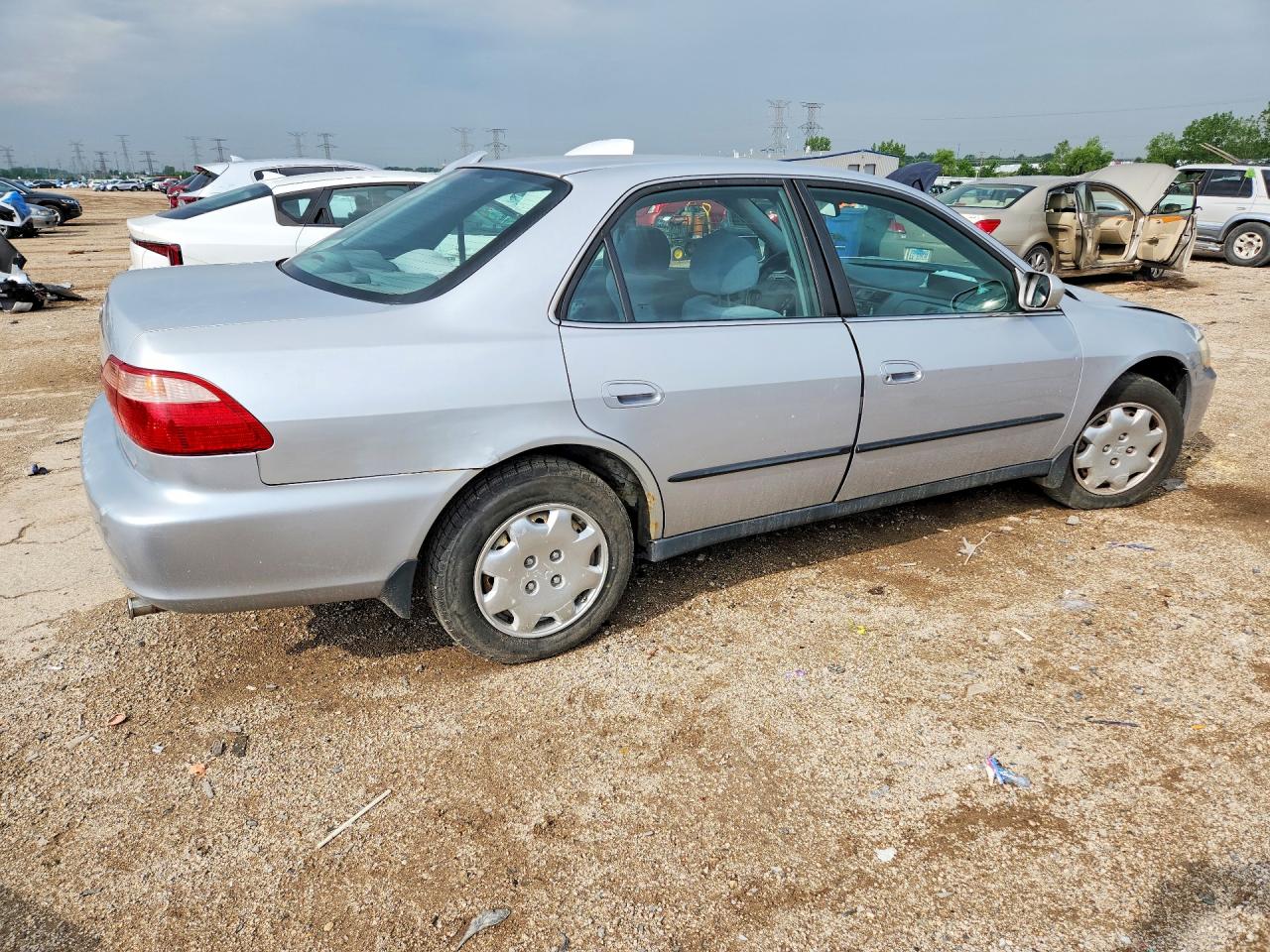 2000 Honda Accord Lx Silver vin: 1HGCG5644YA012496