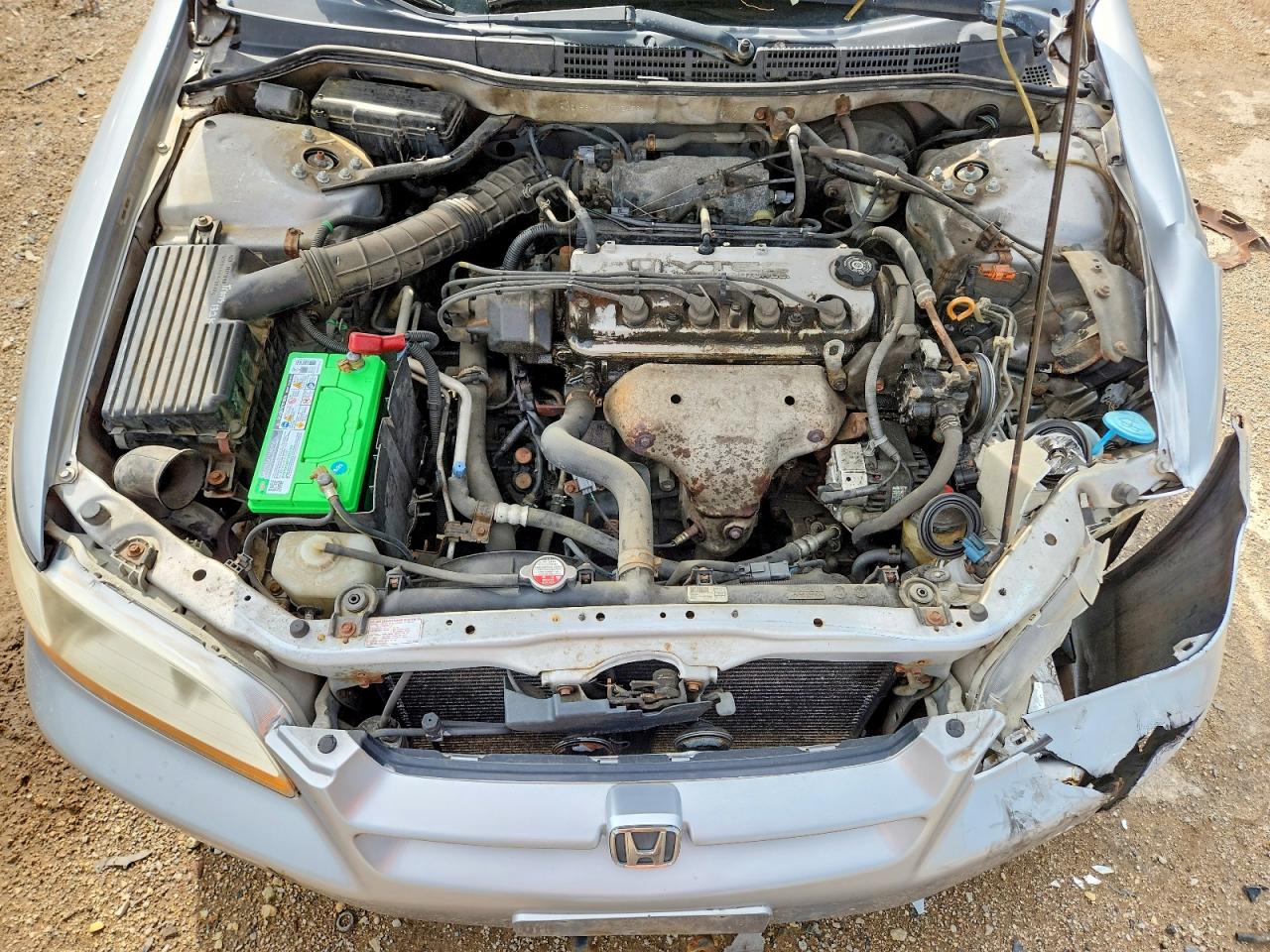 2000 Honda Accord Lx Silver vin: 1HGCG5644YA012496