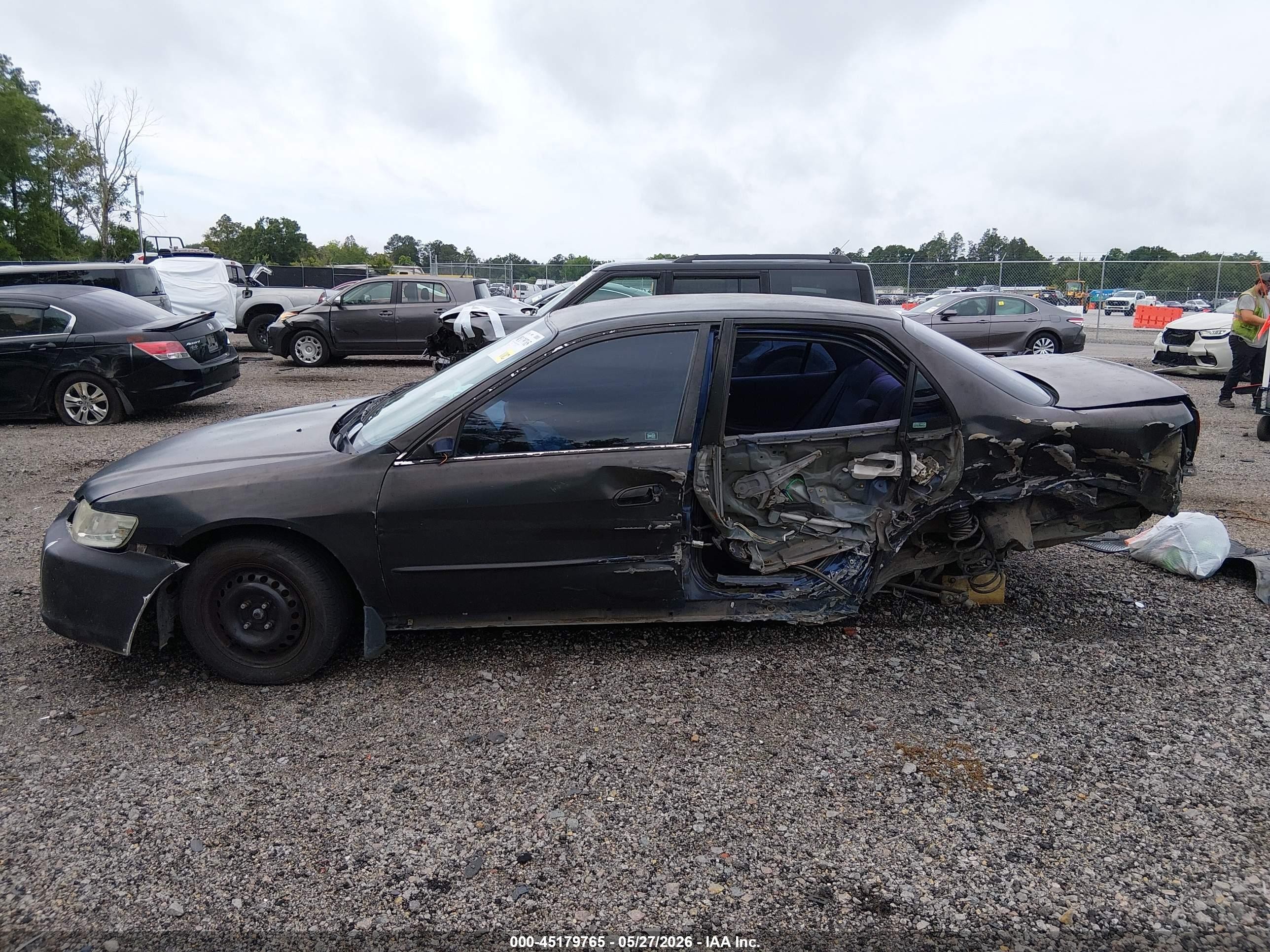 2001 Honda Accord 2.3 Lx Серый vin: 1HGCG56451A005580