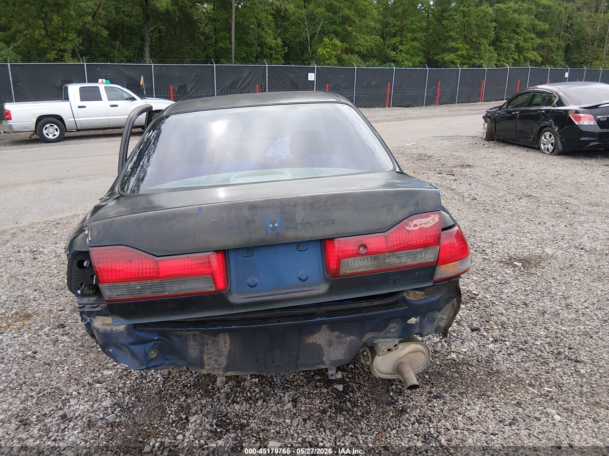 2001 Honda Accord 2.3 Lx Серый vin: 1HGCG56451A005580