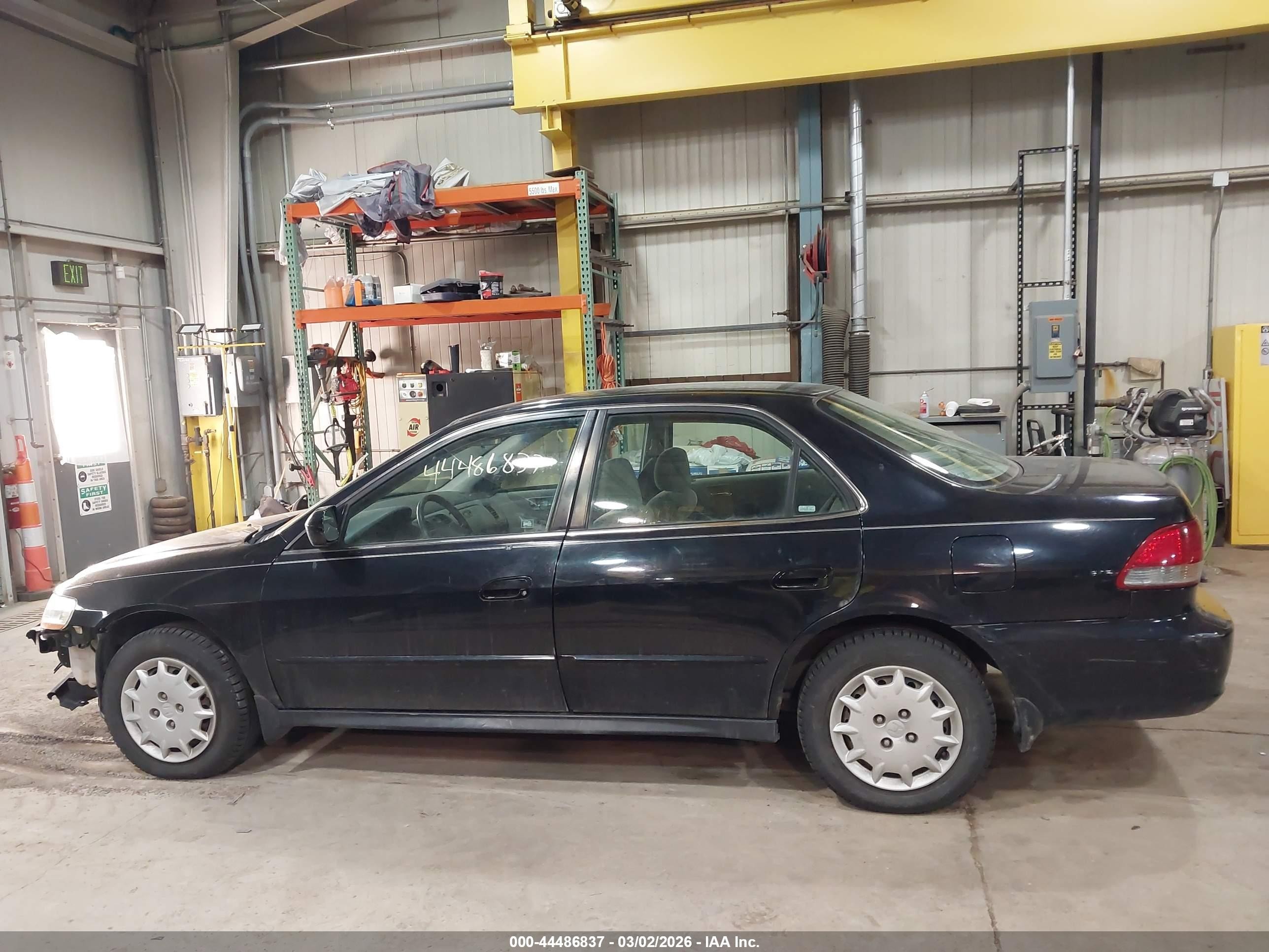 2002 Honda Accord 2.3 Lx Black vin: 1HGCG56452A003152