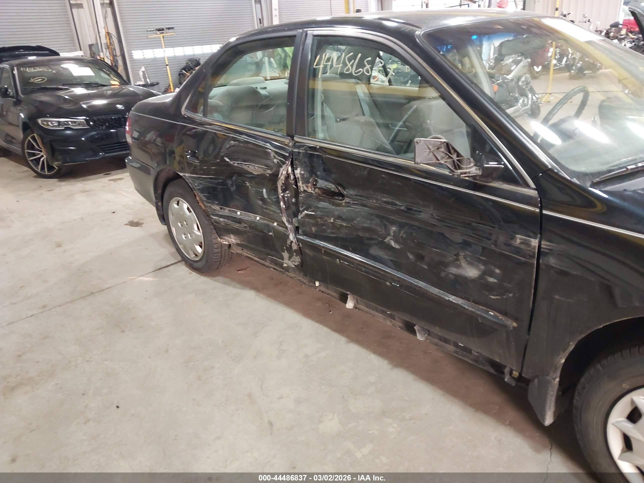 2002 Honda Accord 2.3 Lx Black vin: 1HGCG56452A003152