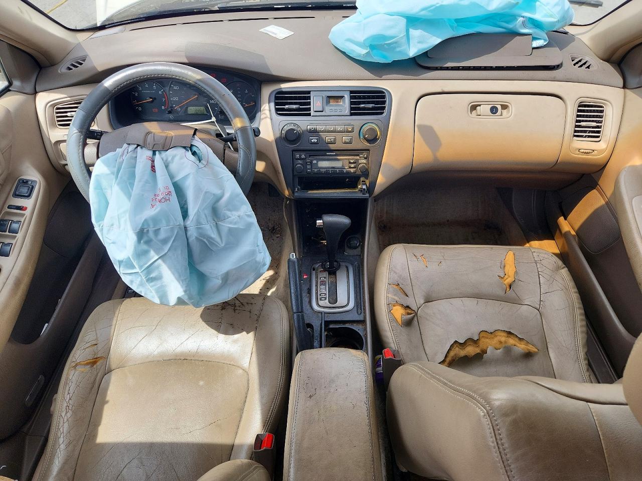 2002 Honda Accord Lx Gold vin: 1HGCG56452A090129