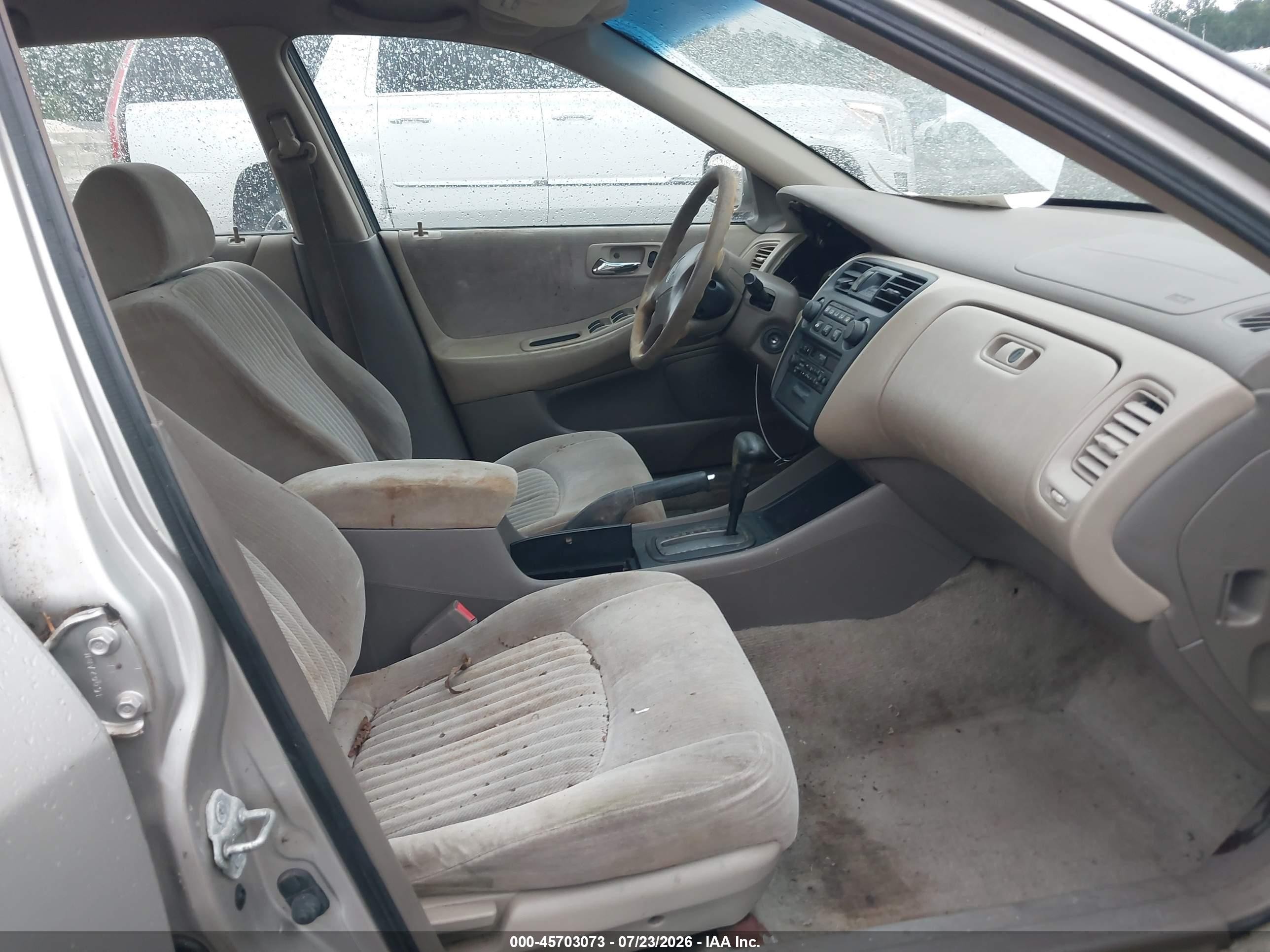 1998 Honda Accord Lx Champagne vin: 1HGCG5646WA222921