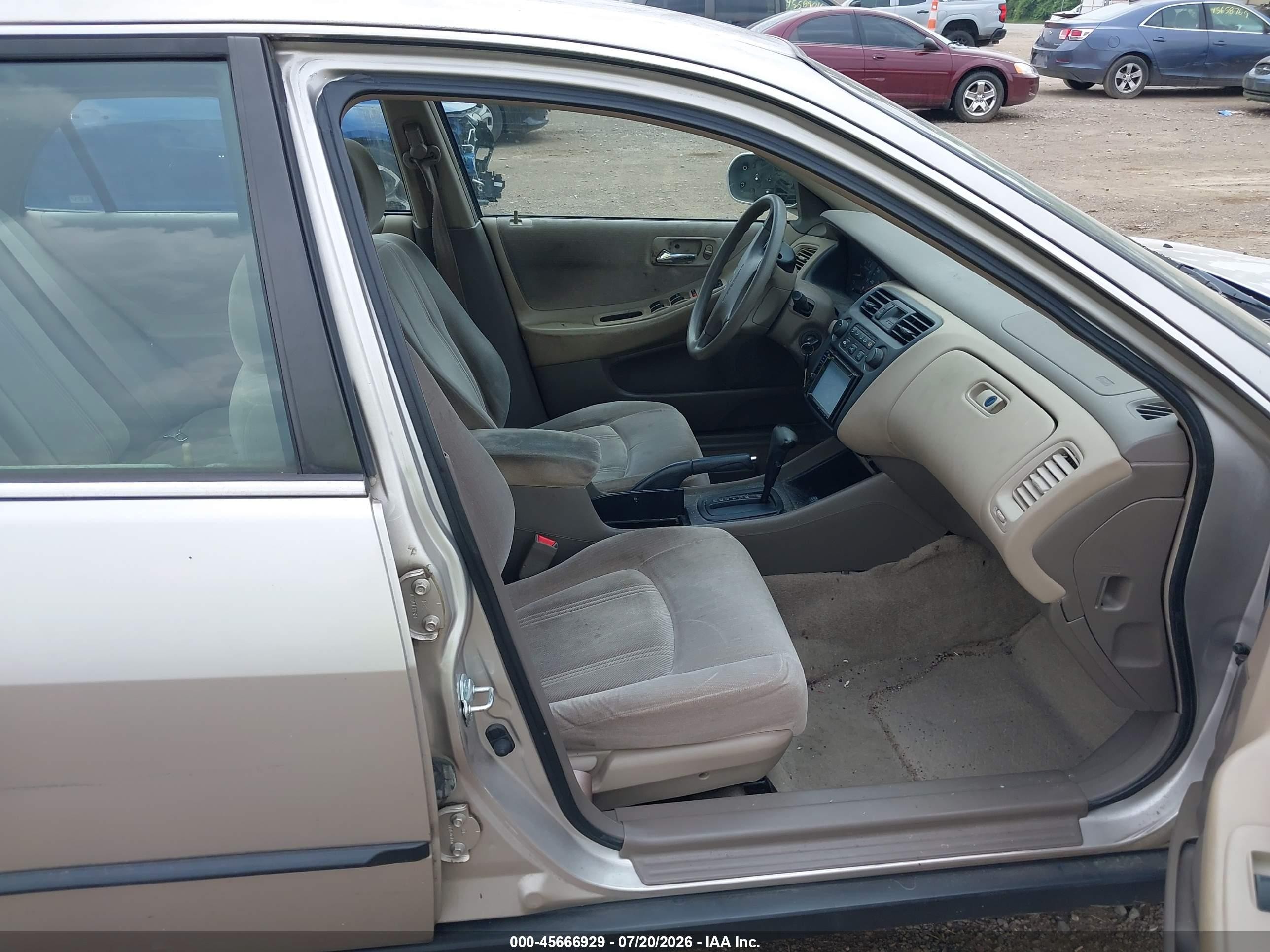 1999 Honda Accord Lx Silver vin: 1HGCG5646XA040699