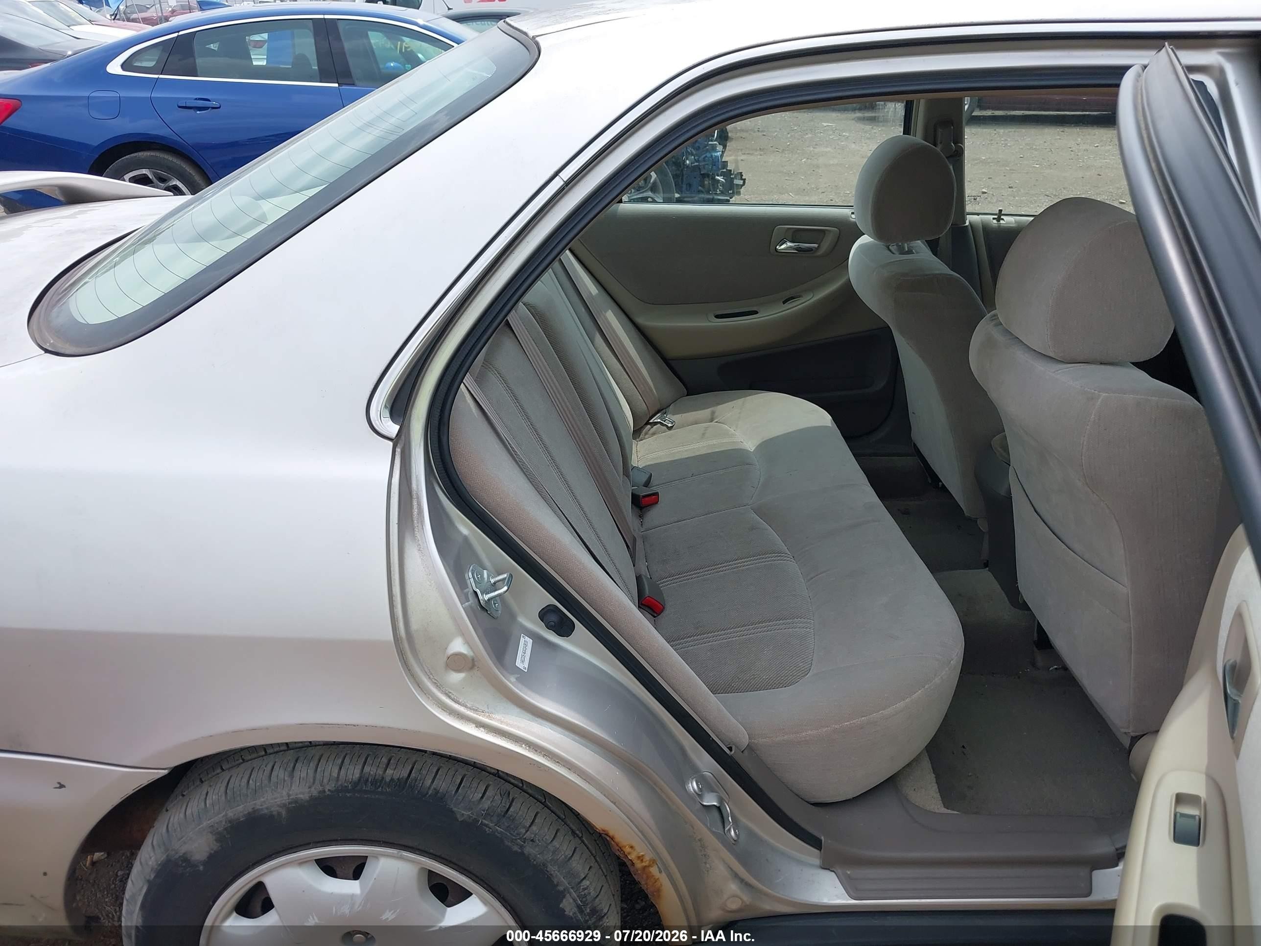 1999 Honda Accord Lx Silver vin: 1HGCG5646XA040699