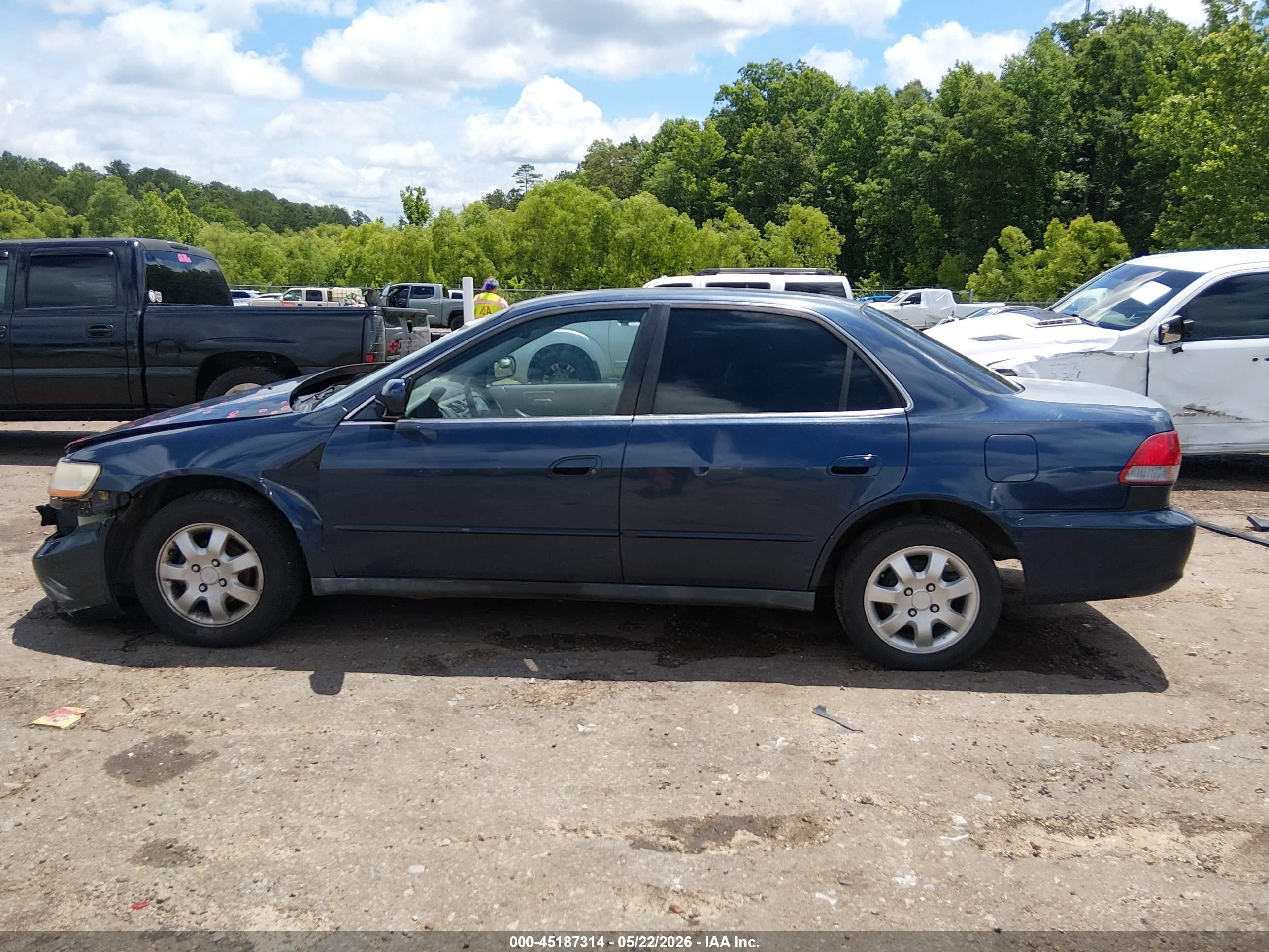 2000 Honda Accord 2.3 Lx Blue vin: 1HGCG5646YA008109