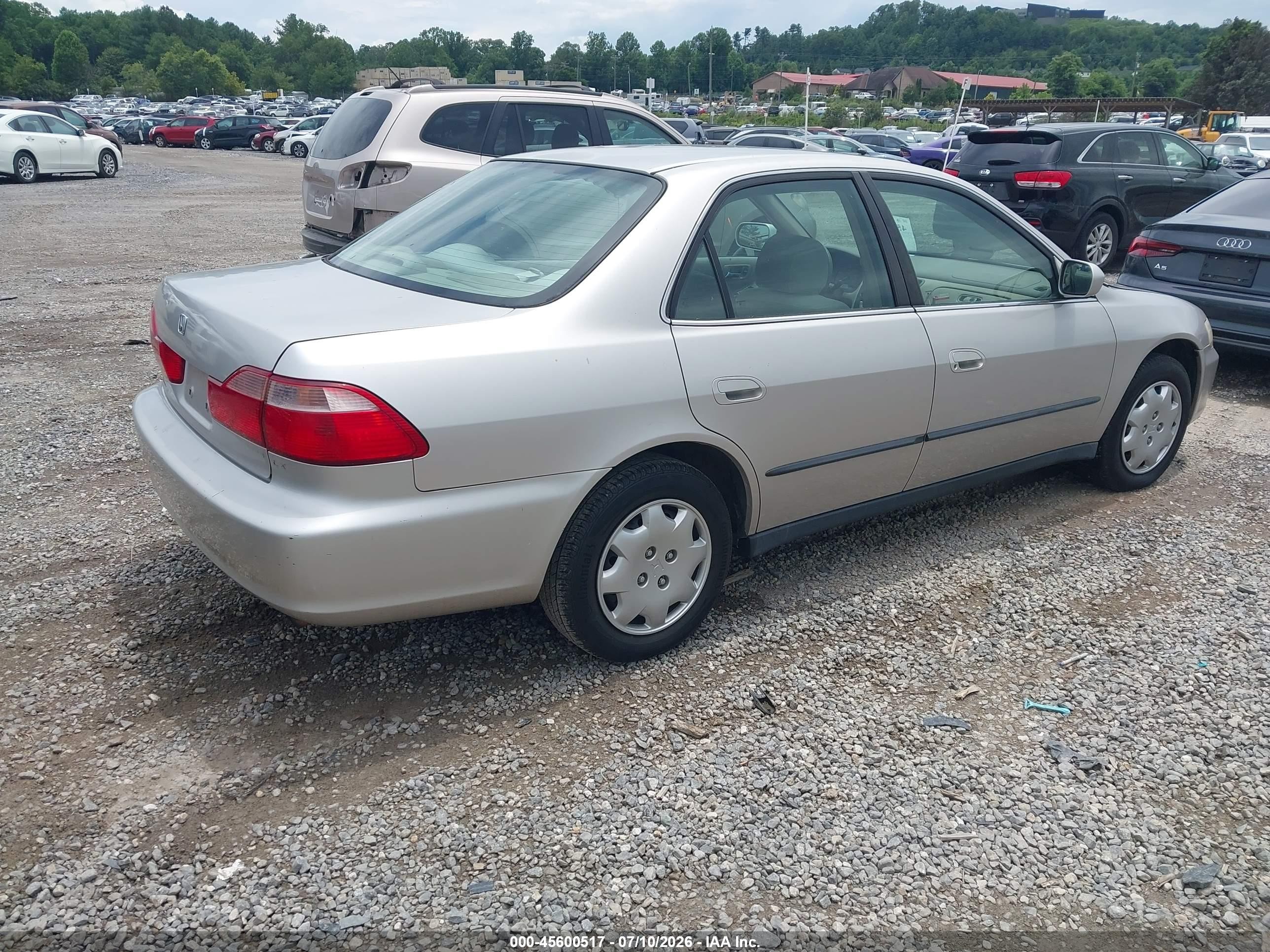 1998 Honda Accord Lx Silver vin: 1HGCG5647WA033663