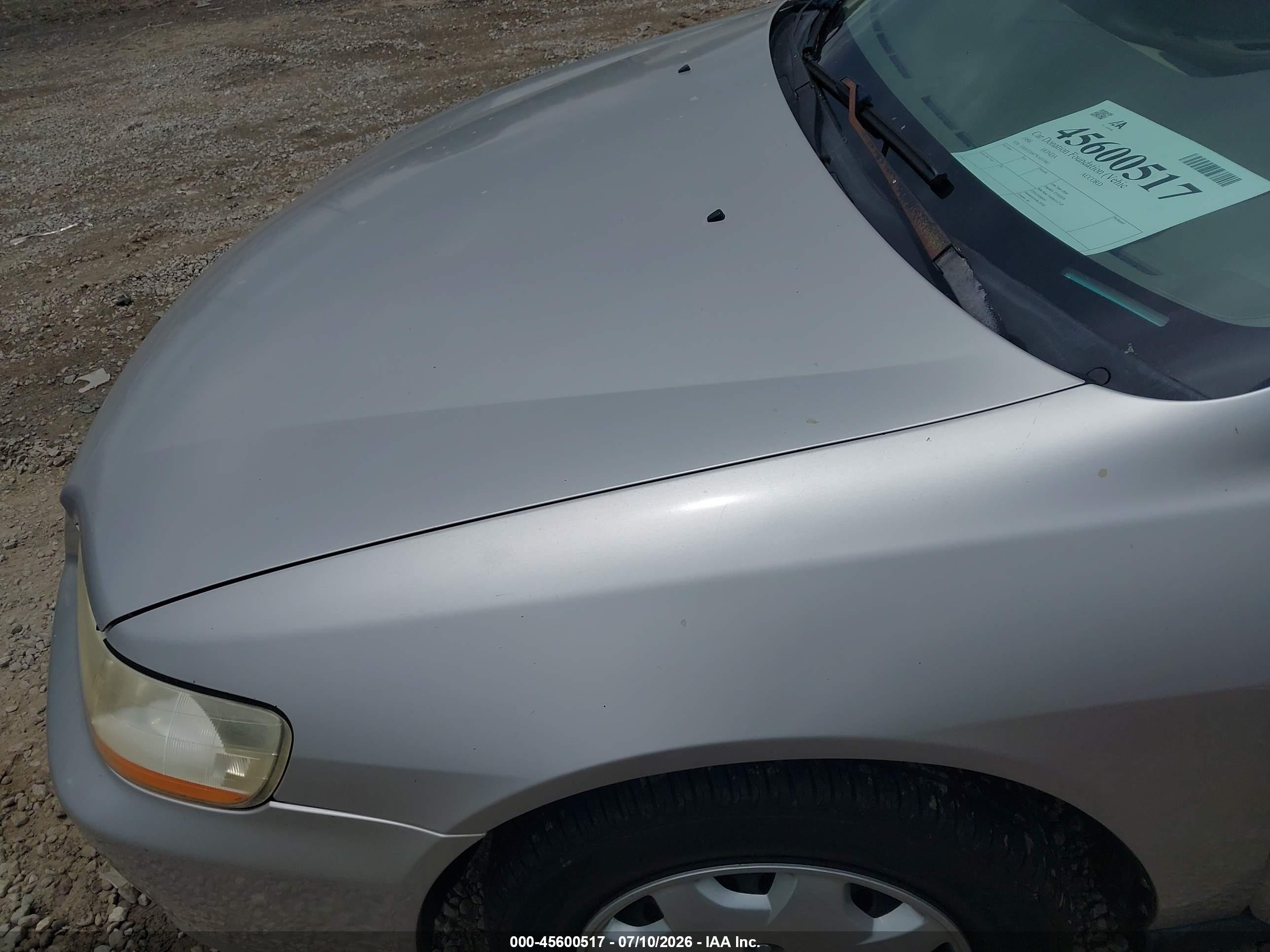 1998 Honda Accord Lx Silver vin: 1HGCG5647WA033663
