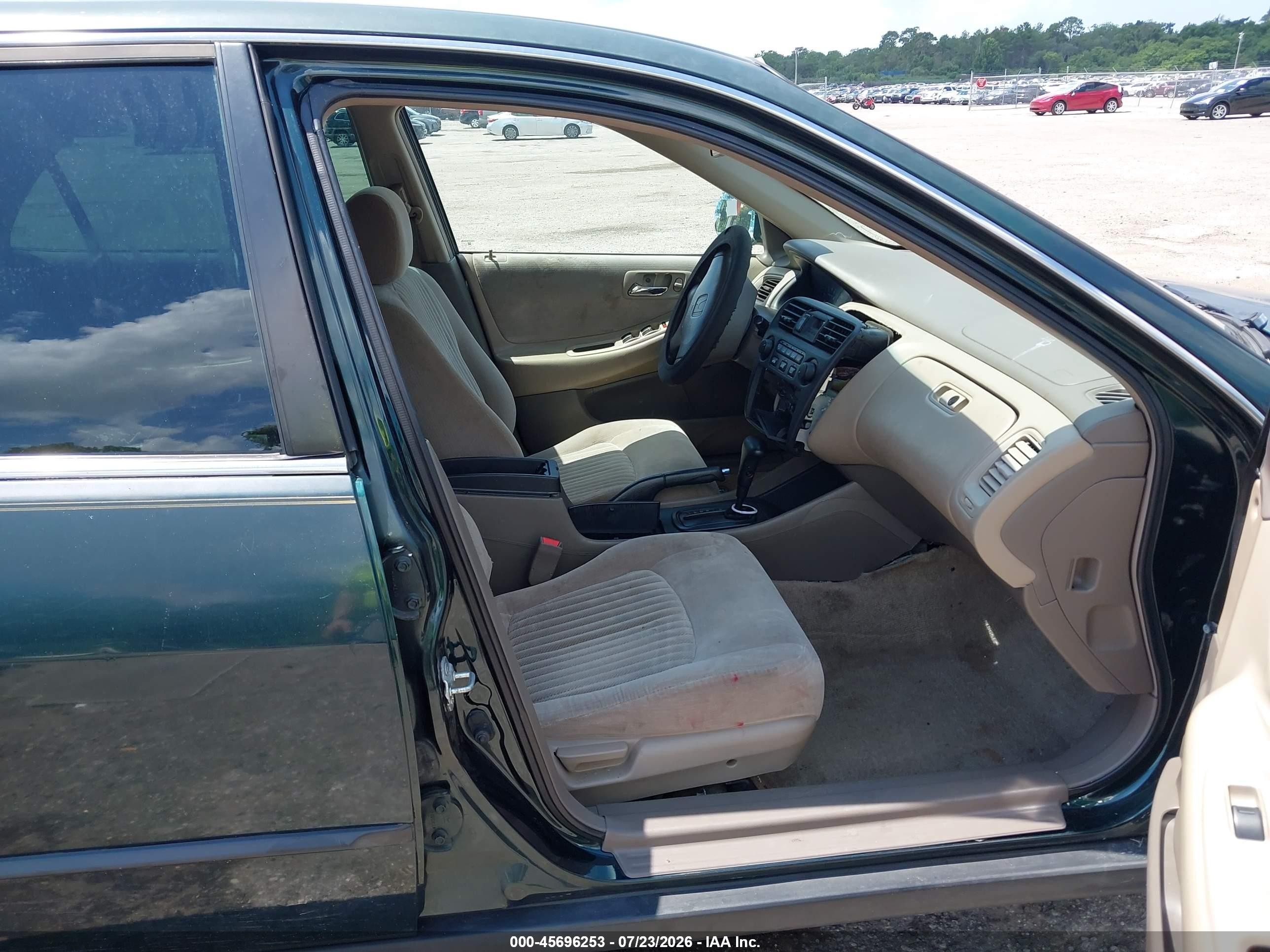 1998 Honda Accord Lx Зеленый vin: 1HGCG5647WA109169