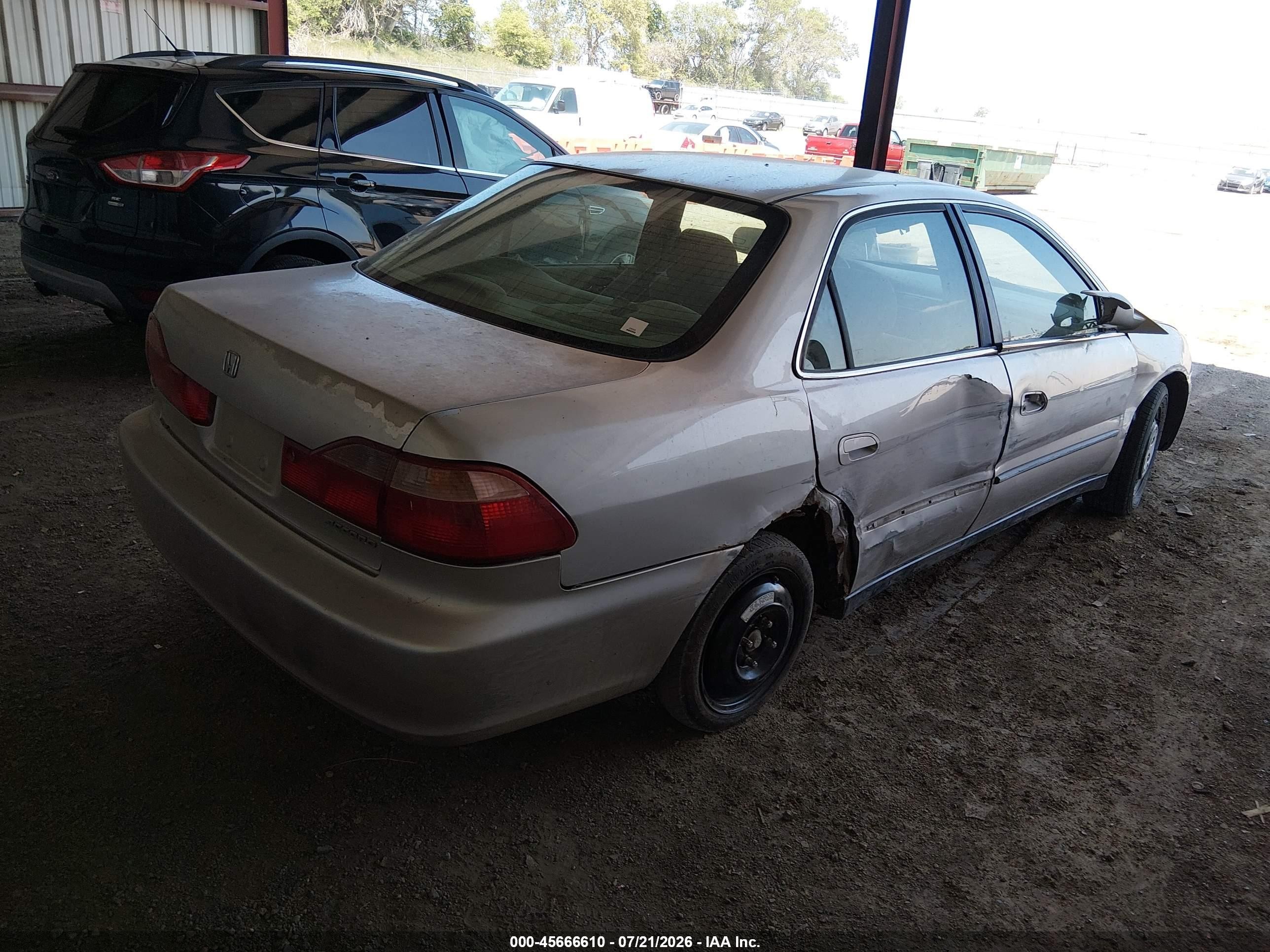 1998 Honda Accord Lx White vin: 1HGCG5647WA160154