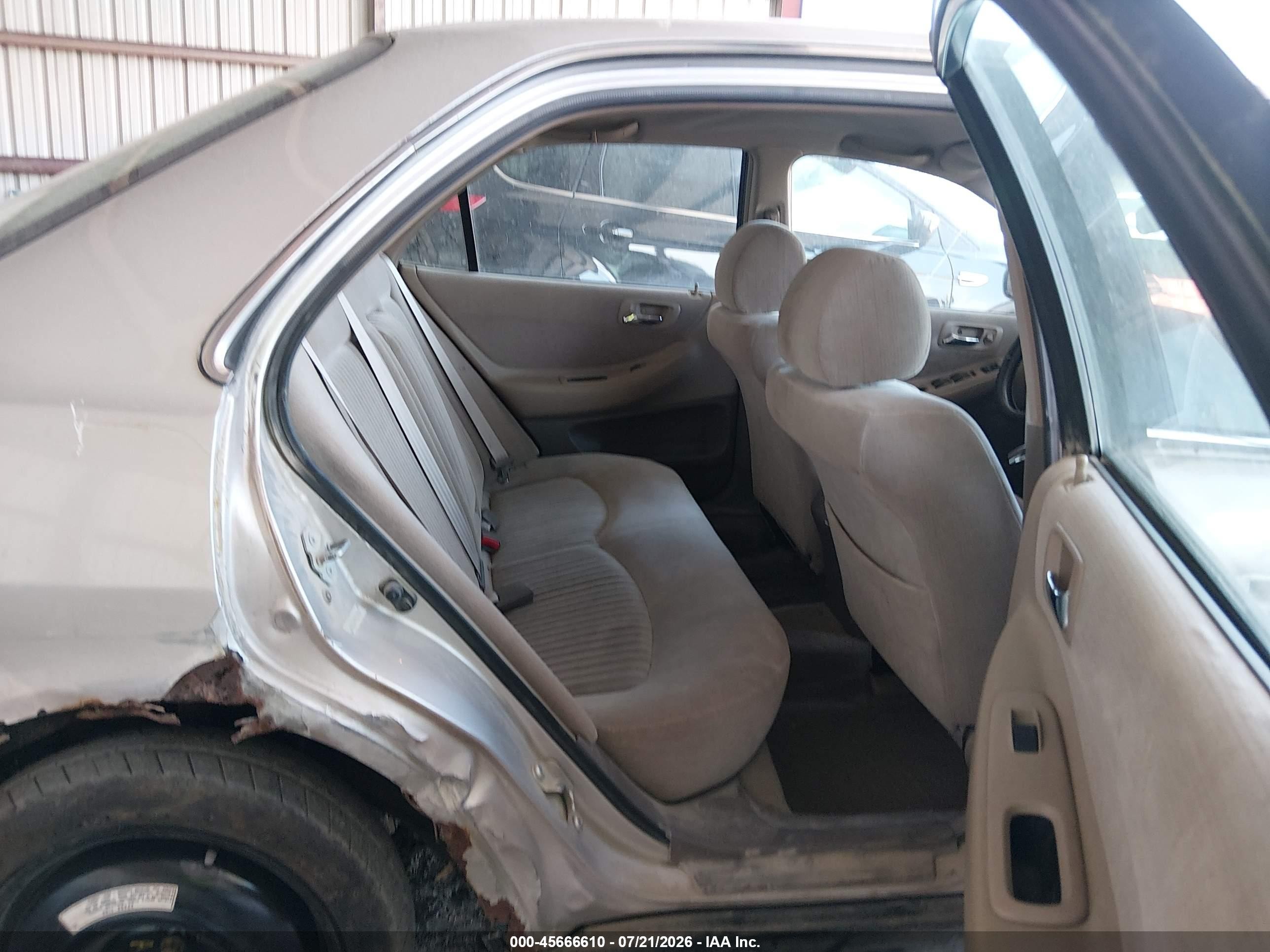 1998 Honda Accord Lx White vin: 1HGCG5647WA160154