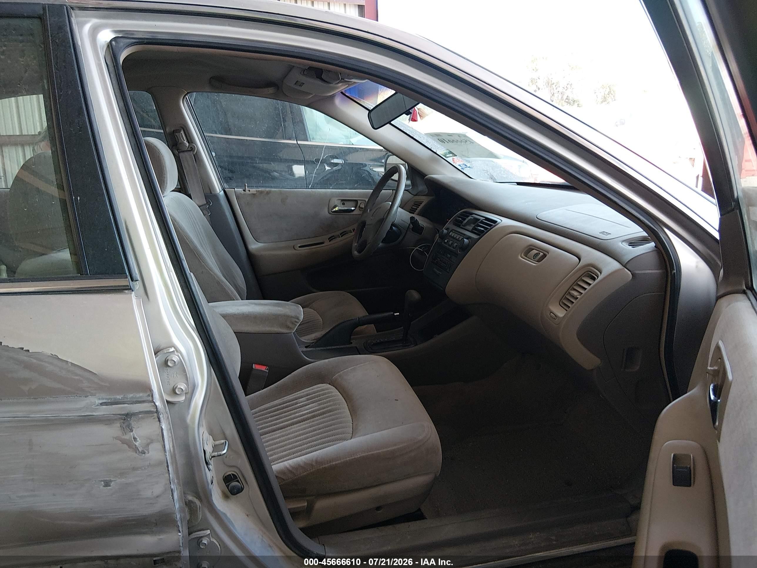 1998 Honda Accord Lx White vin: 1HGCG5647WA160154
