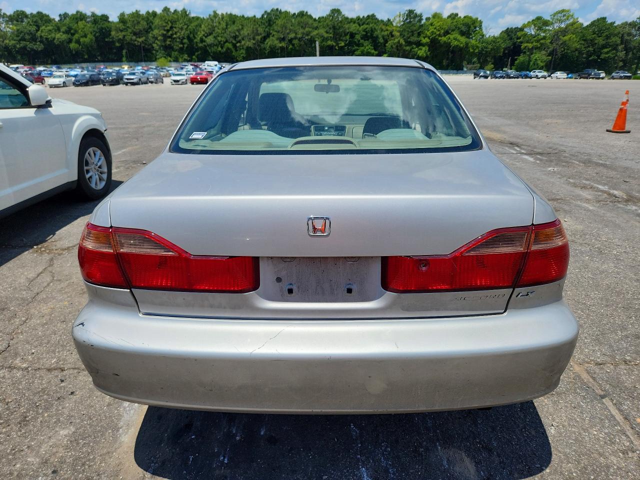 1999 Honda Accord Lx Tan vin: 1HGCG5647XA084517