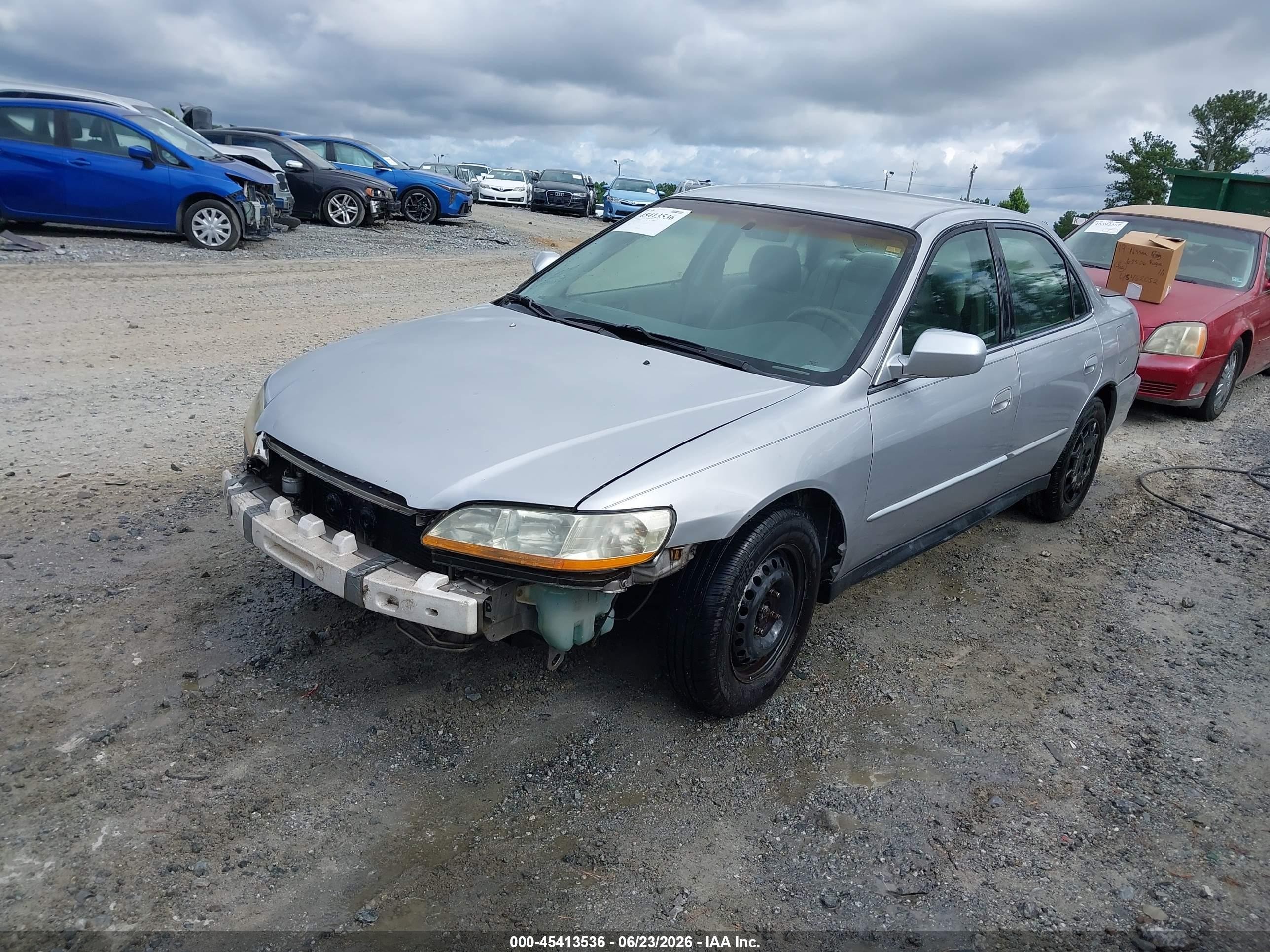2001 Honda Accord 2.3 Lx Silver vin: 1HGCG56481A057768