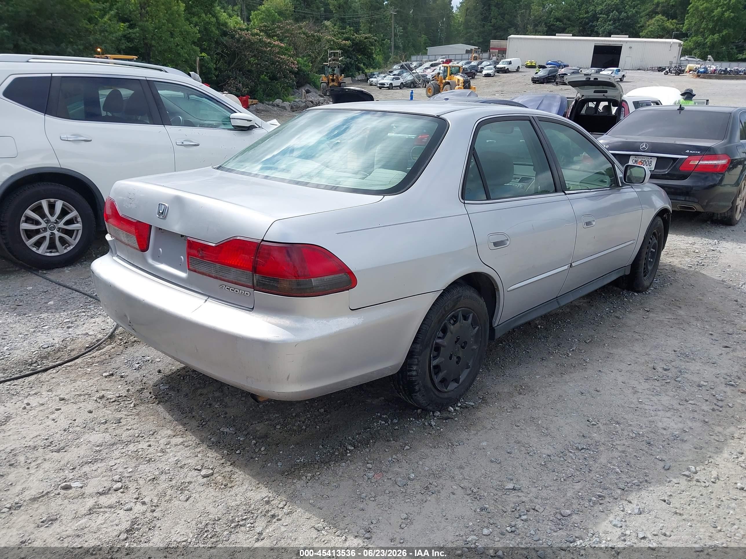 2001 Honda Accord 2.3 Lx Silver vin: 1HGCG56481A057768