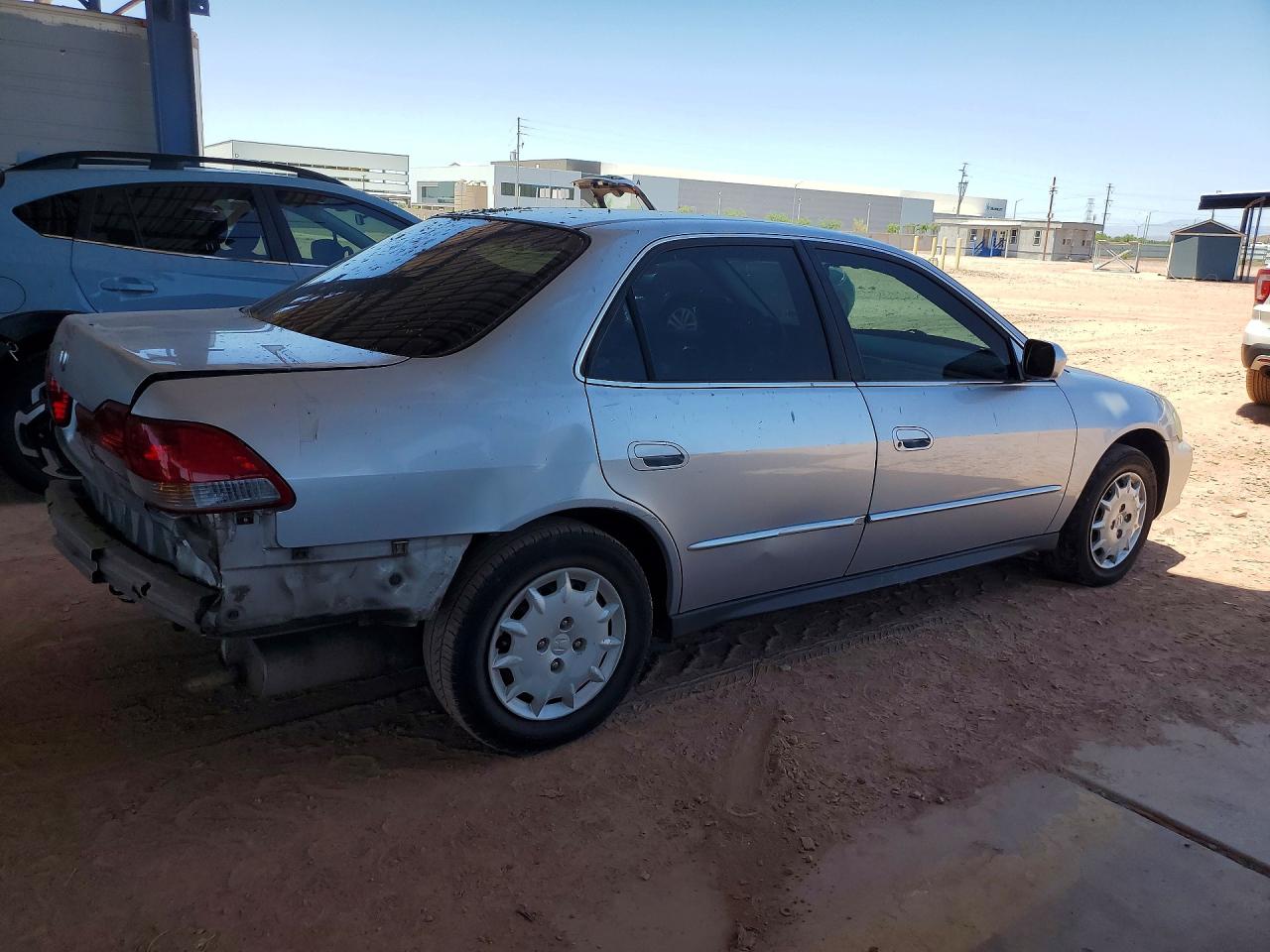 2002 Honda Accord Lx Silver vin: 1HGCG56482A075589