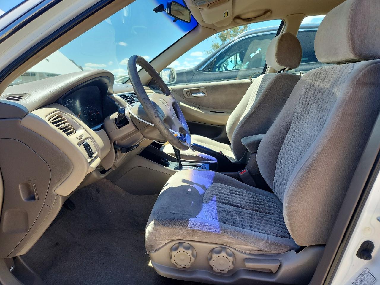 1998 Honda Accord Lx Белый vin: 1HGCG5648WA149938