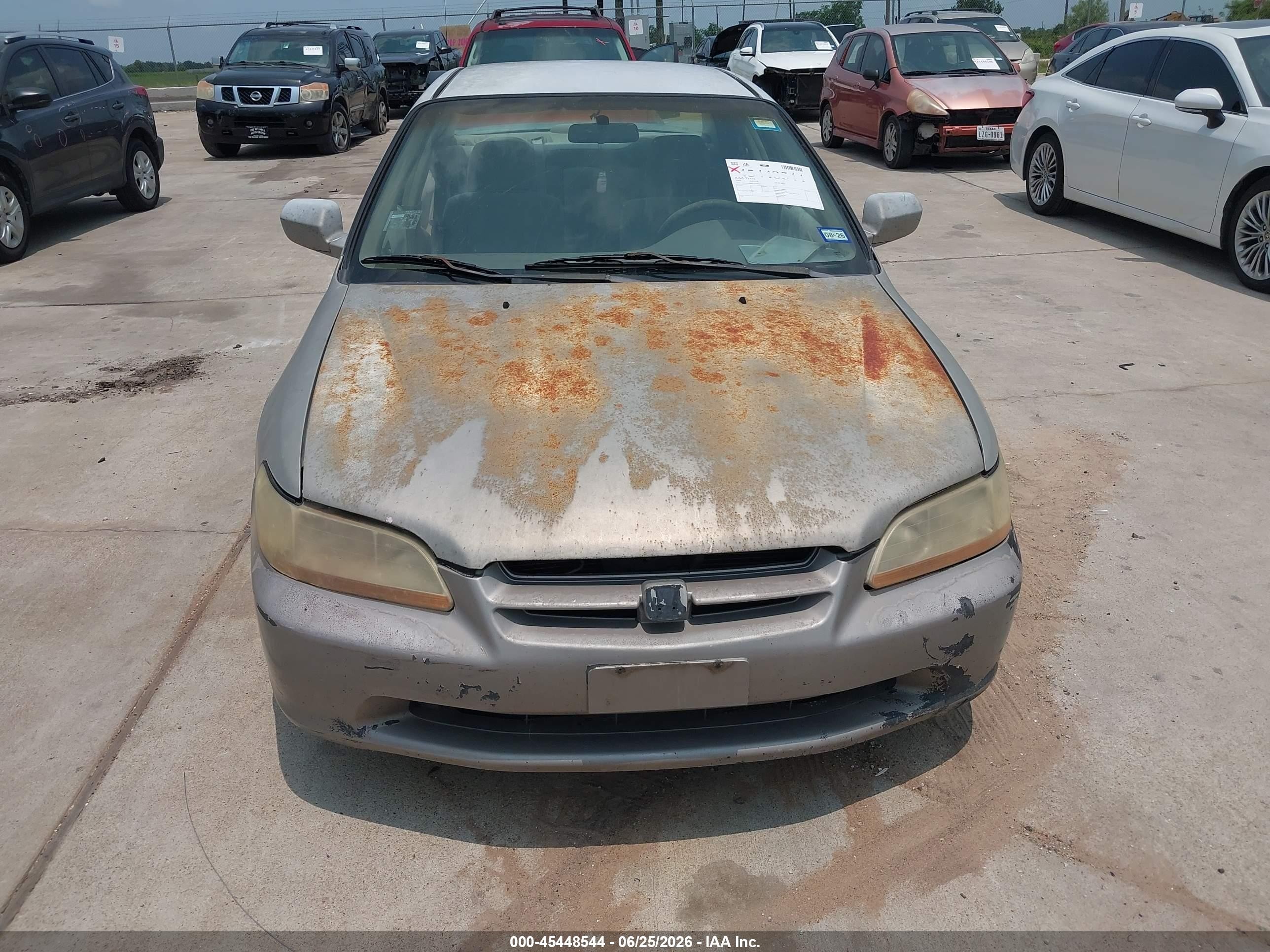 1999 Honda Accord Lx Серебряный vin: 1HGCG5648XA049002