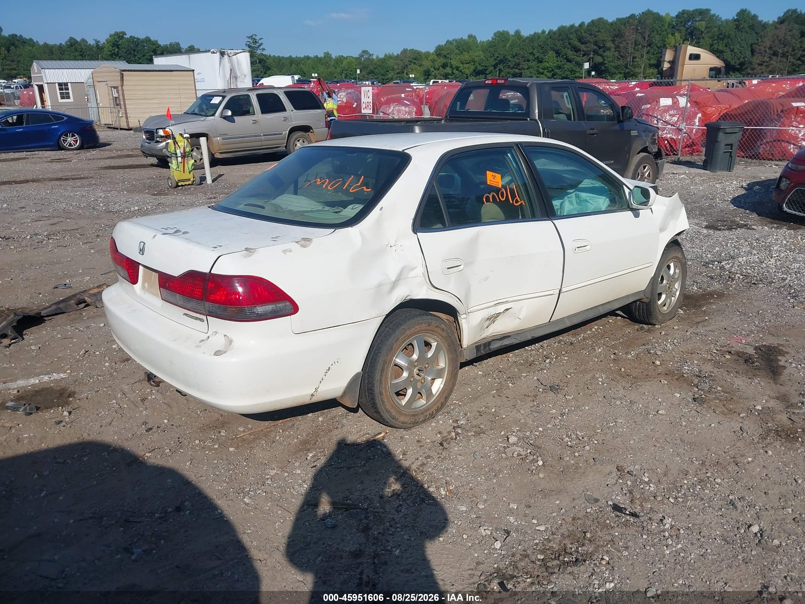 2002 Honda Accord 2.3 Lx Белый vin: 1HGCG56492A081174
