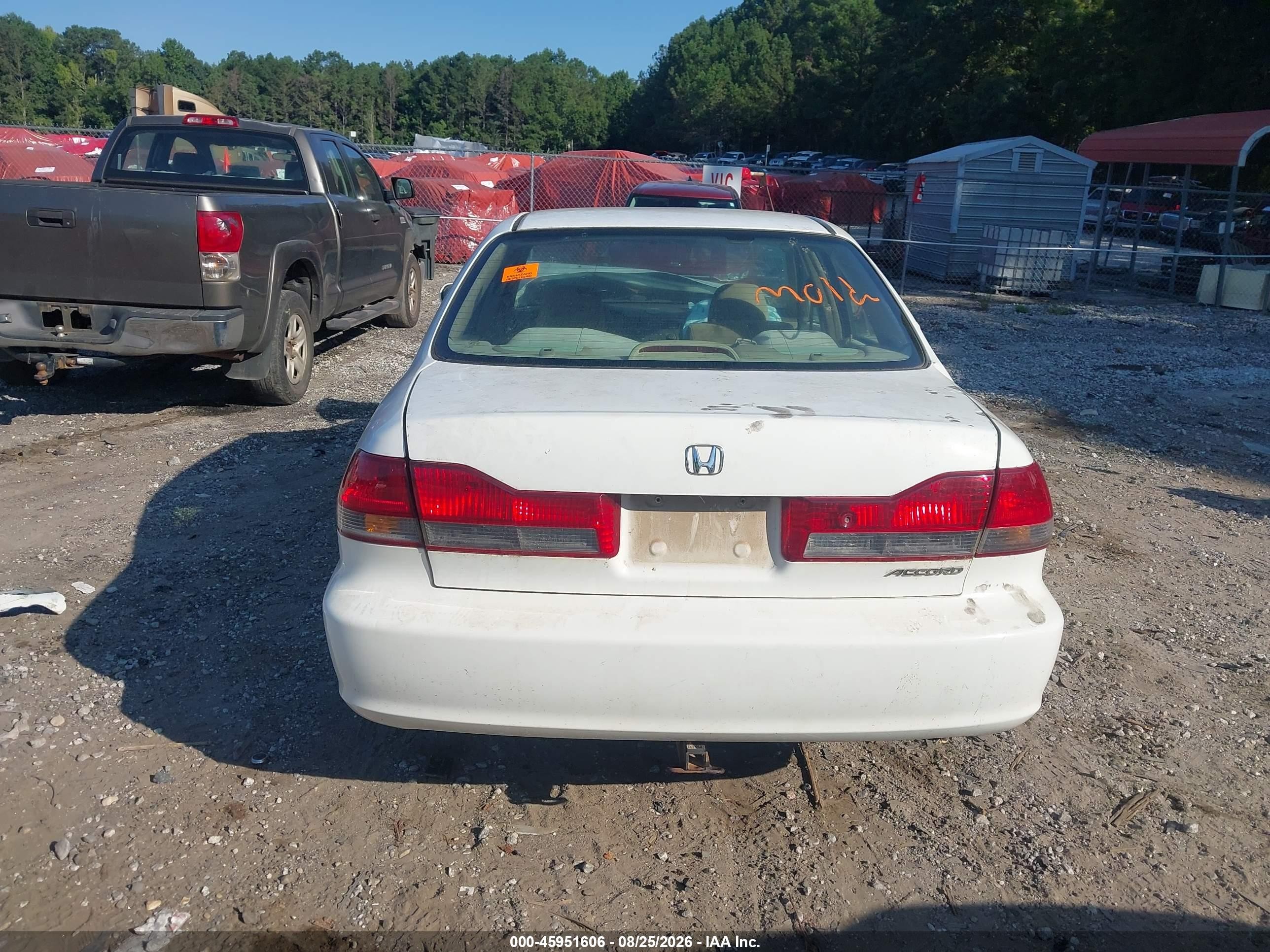 2002 Honda Accord 2.3 Lx Белый vin: 1HGCG56492A081174