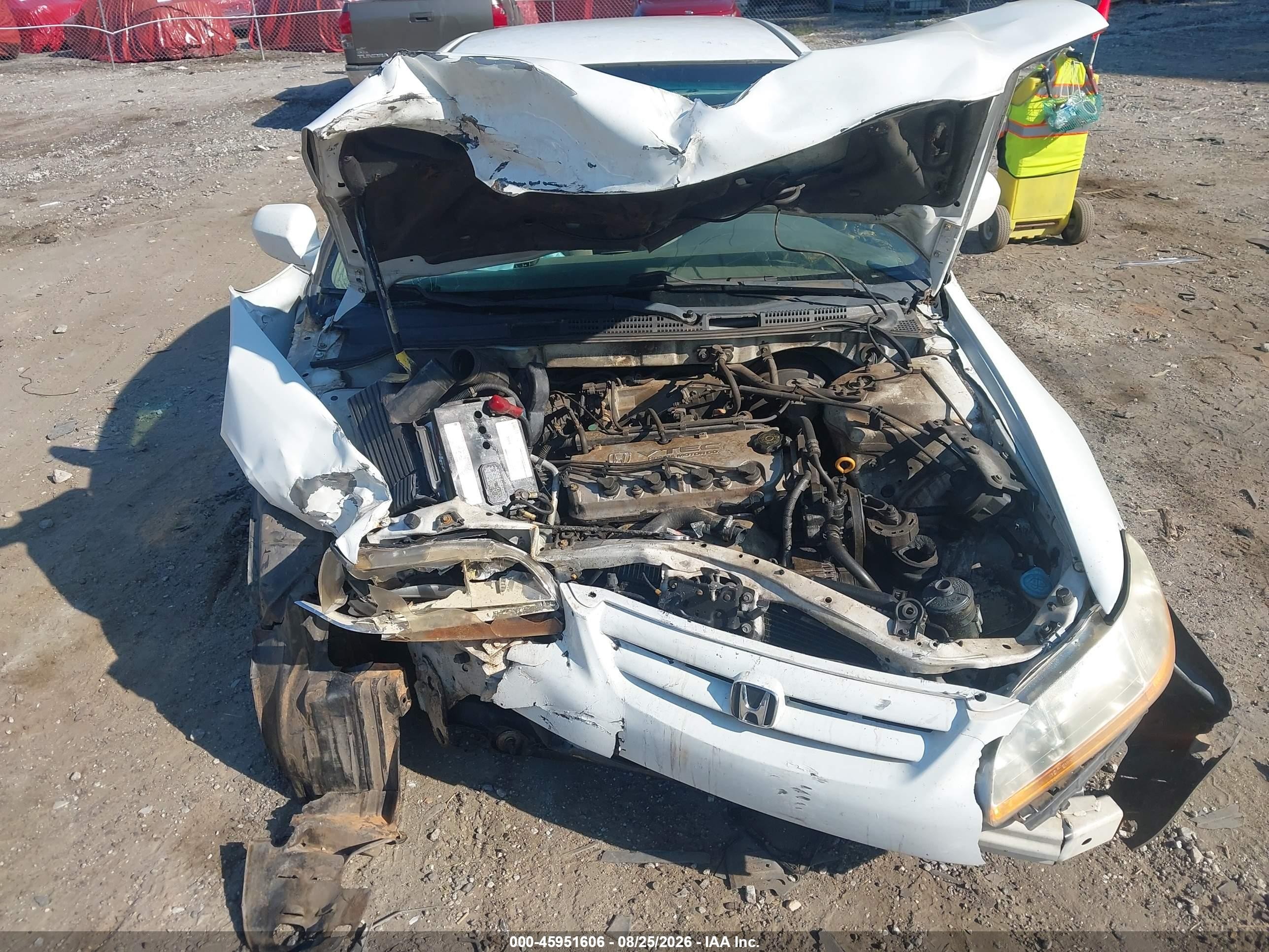 2002 Honda Accord 2.3 Lx Белый vin: 1HGCG56492A081174
