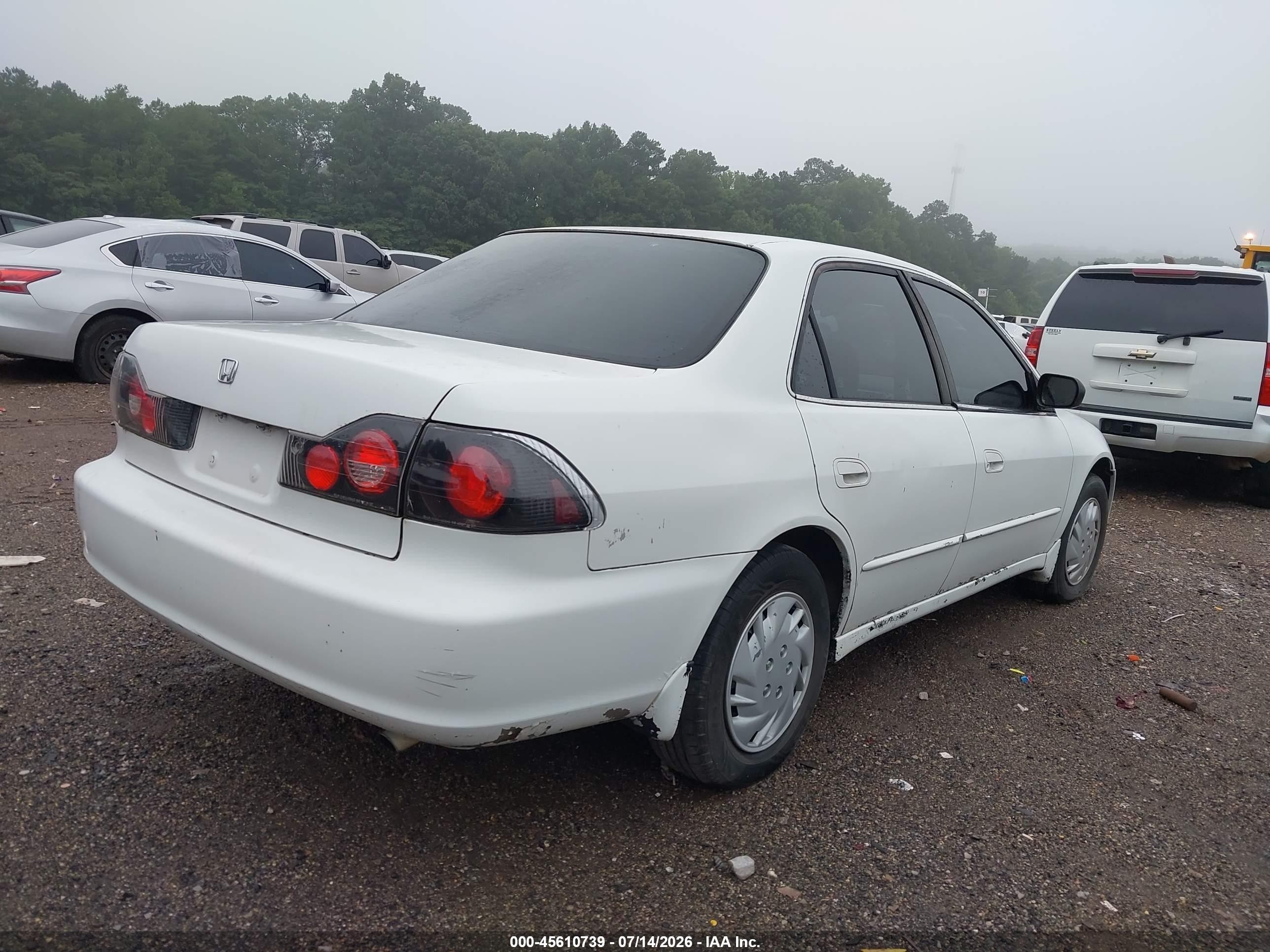 1998 Honda Accord Lx White vin: 1HGCG5649WA097462