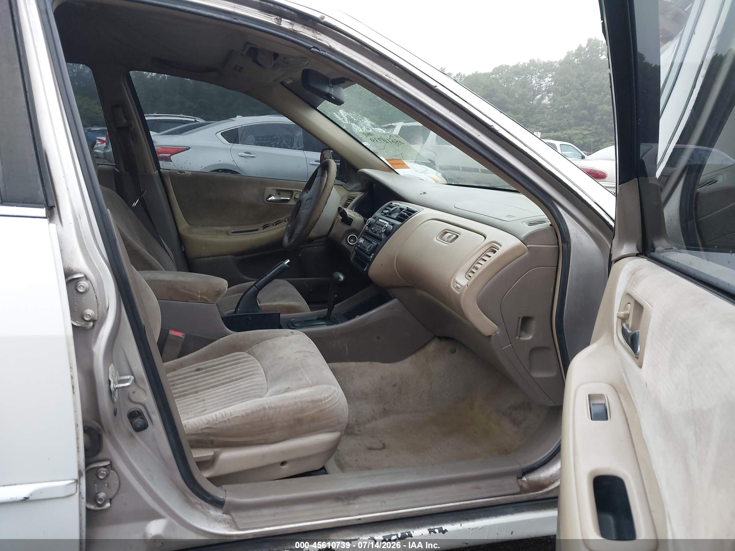 1998 Honda Accord Lx White vin: 1HGCG5649WA097462