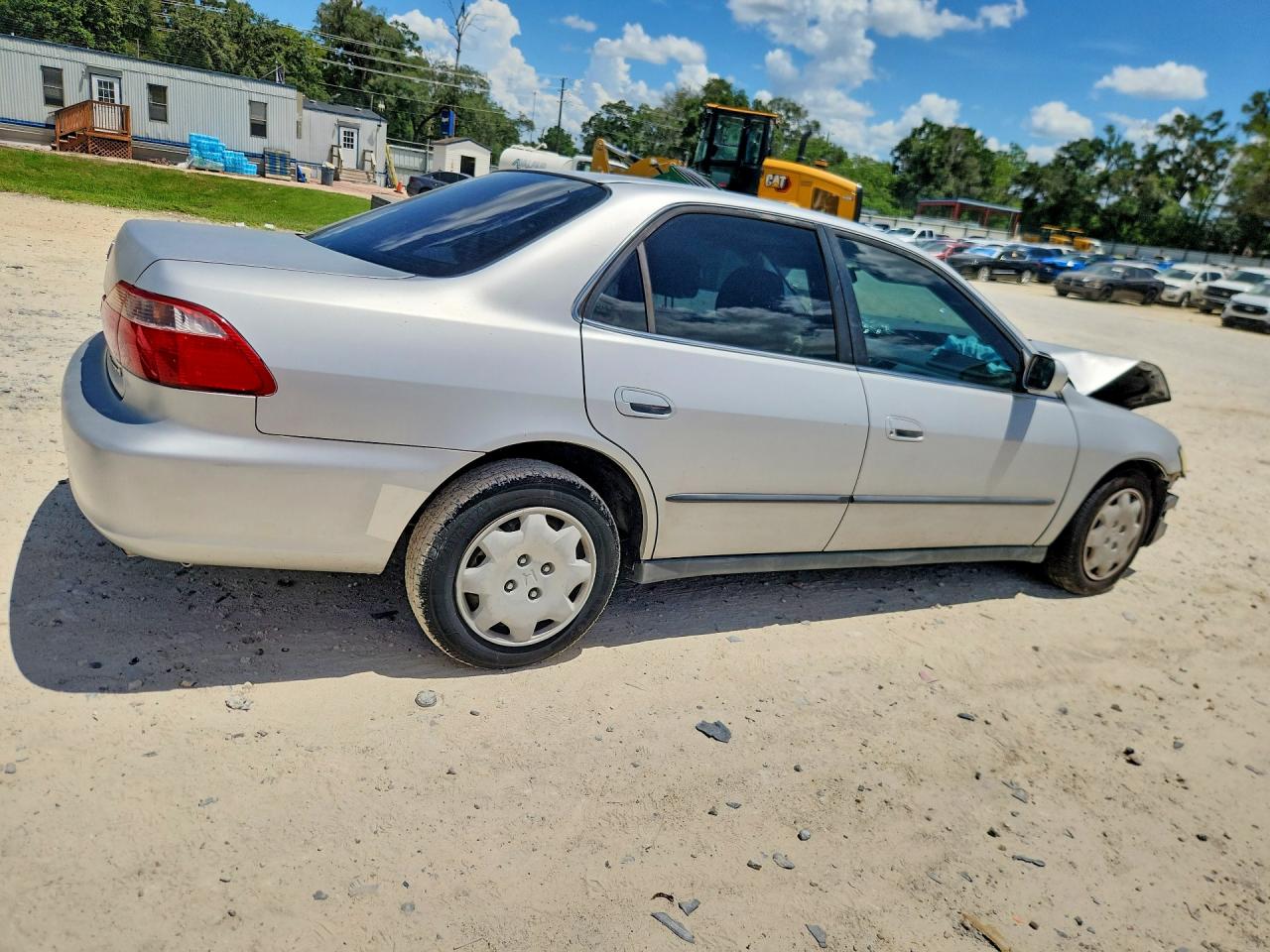 1998 Honda Accord Lx Silver vin: 1HGCG5649WA253063