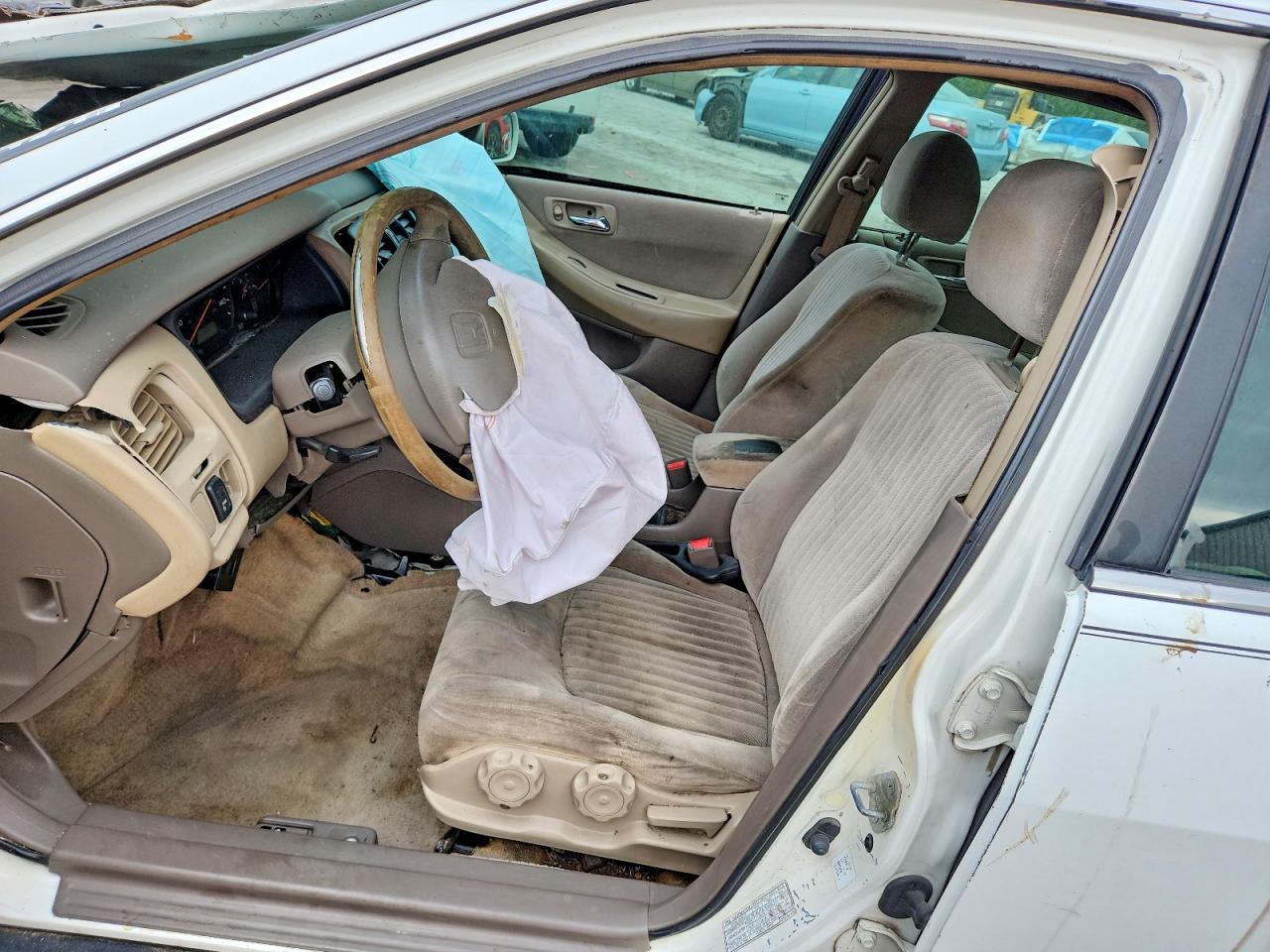 1998 Honda Accord Lx Белый vin: 1HGCG5649WA255699