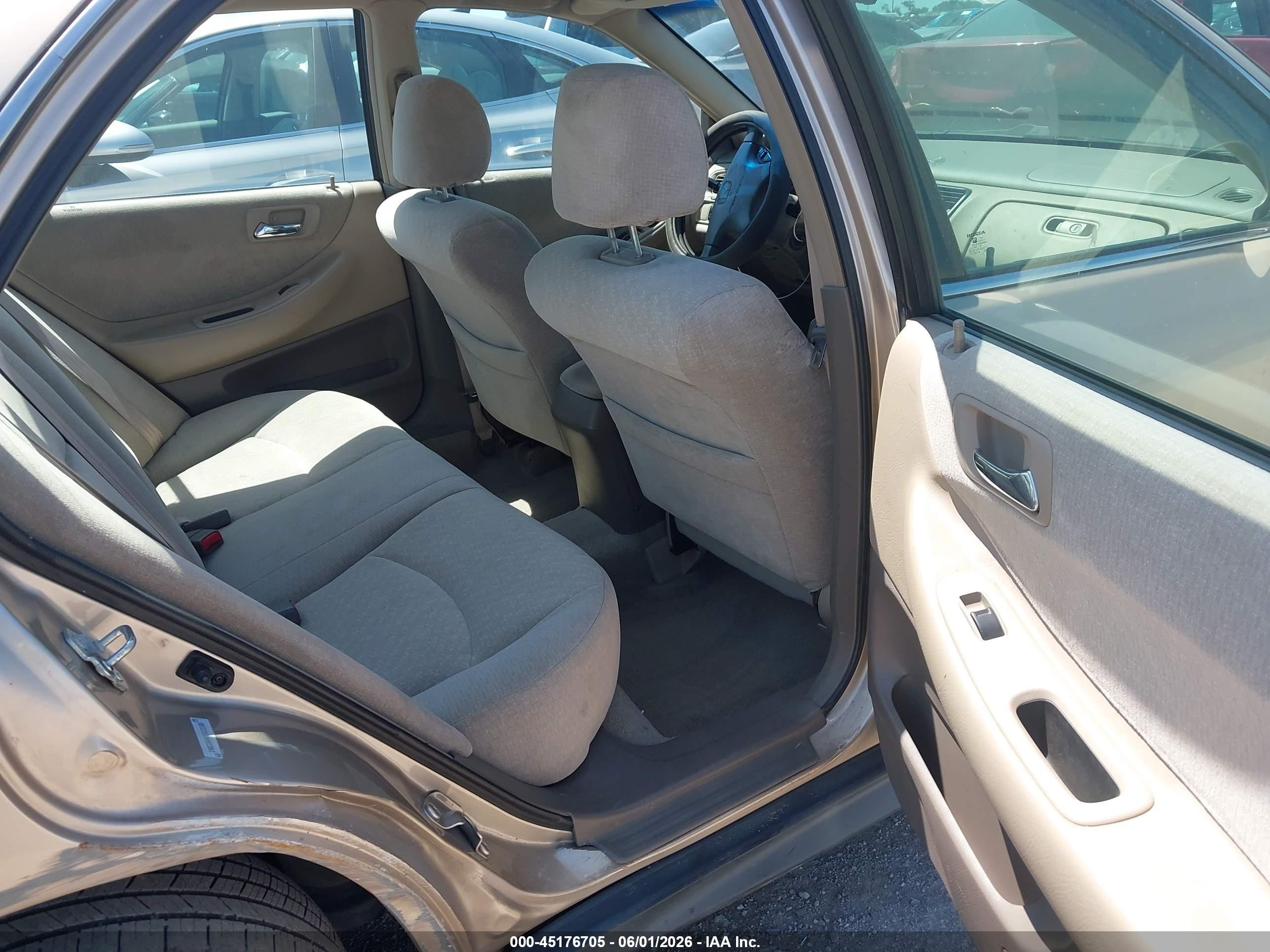 2001 Honda Accord 2.3 Lx Champagne vin: 1HGCG564X1A131000