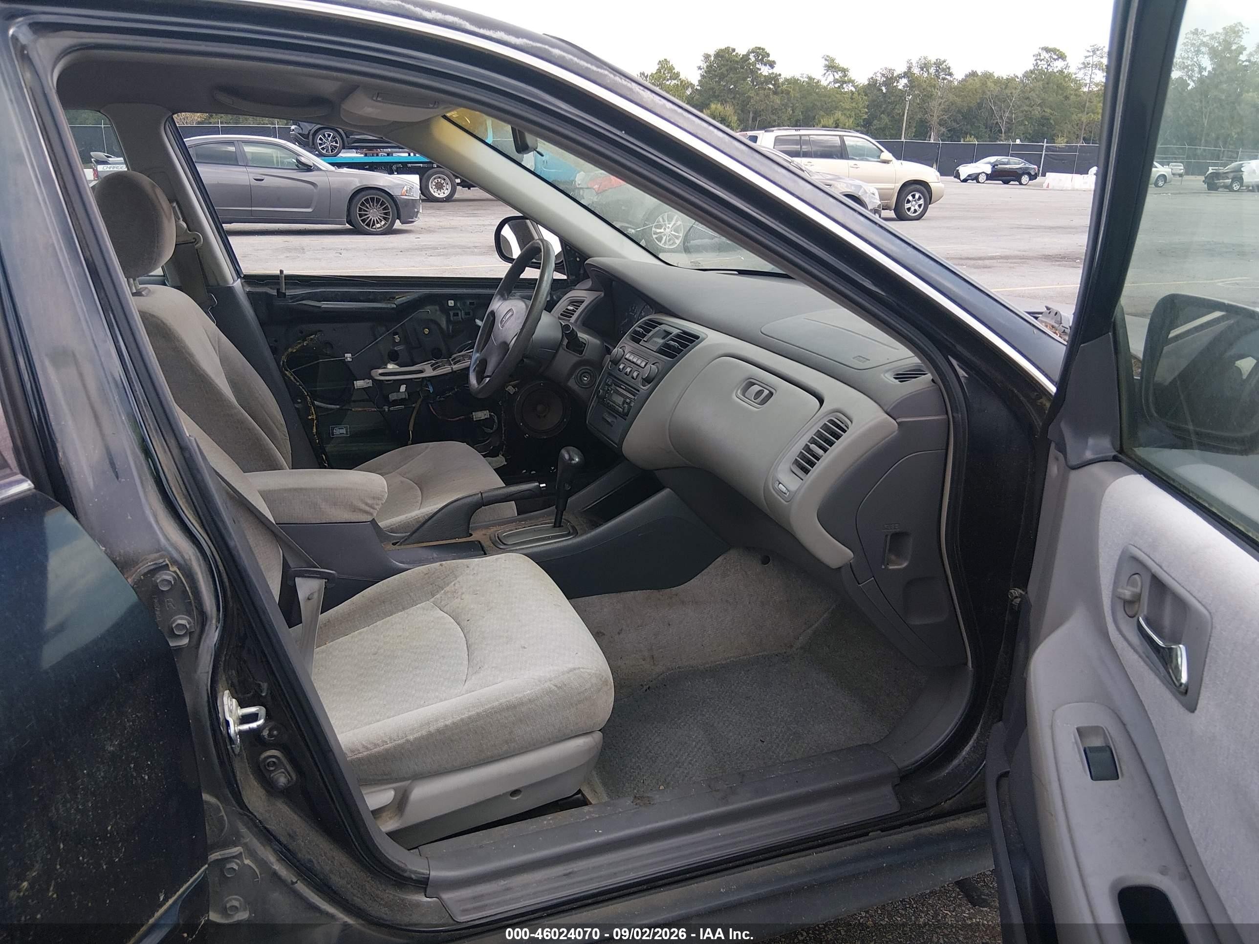 2002 Honda Accord 2.3 Lx Black vin: 1HGCG564X2A168498