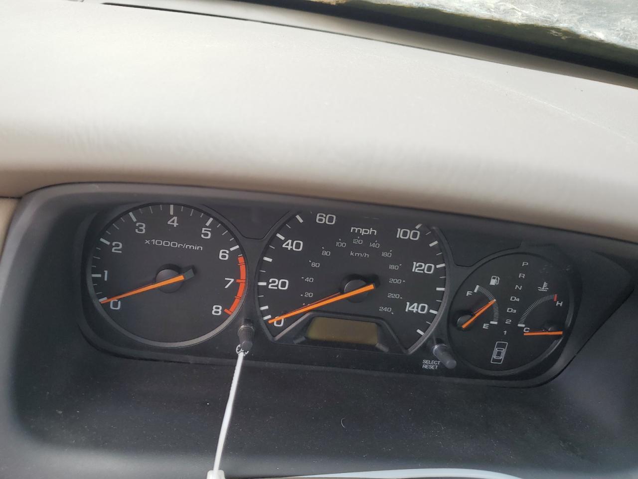 1998 Hond Accord Lx Cream vin: 1HGCG564XWA113622